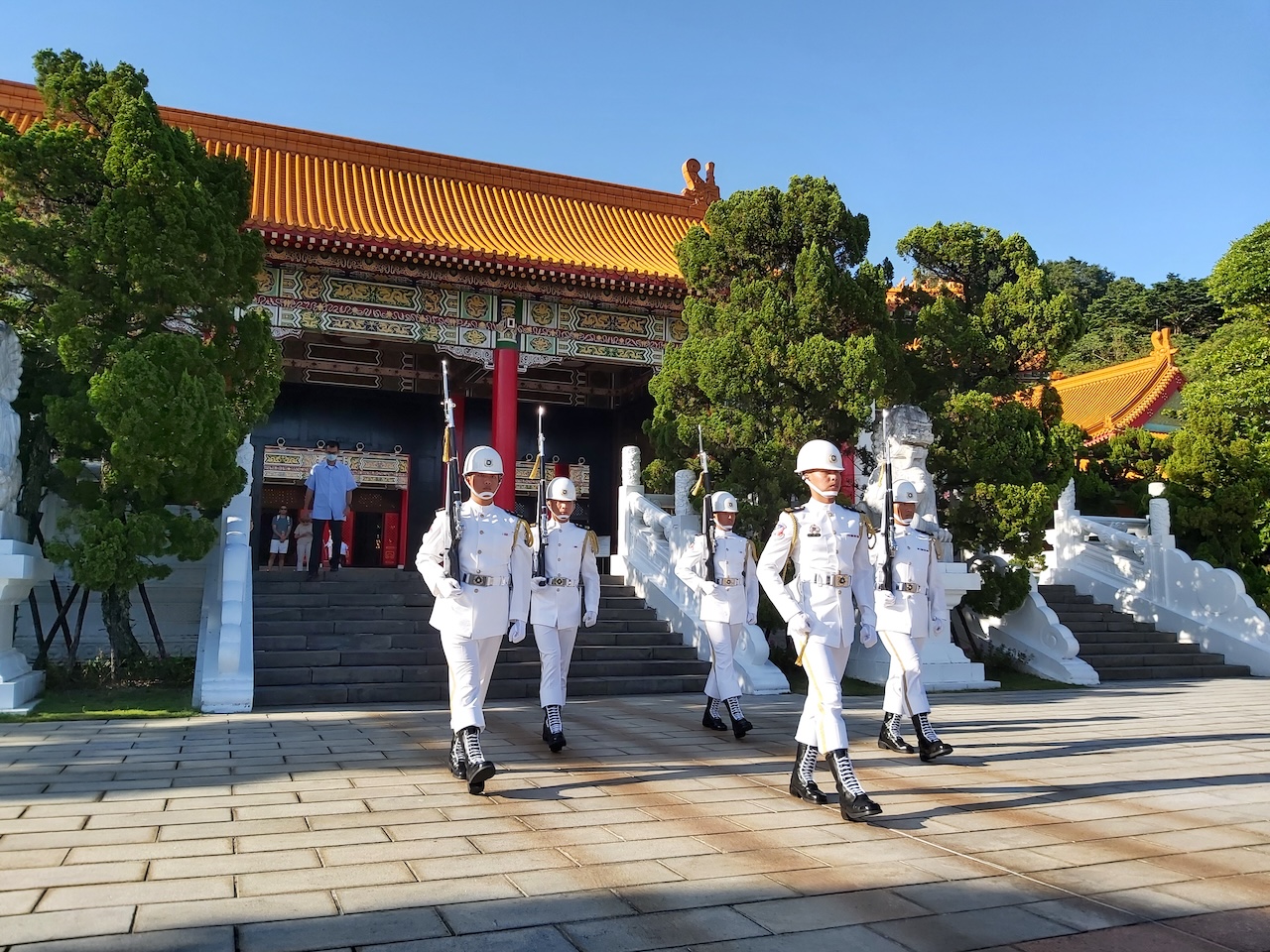 國立故宮博物院與中正紀念堂半日市區之旅