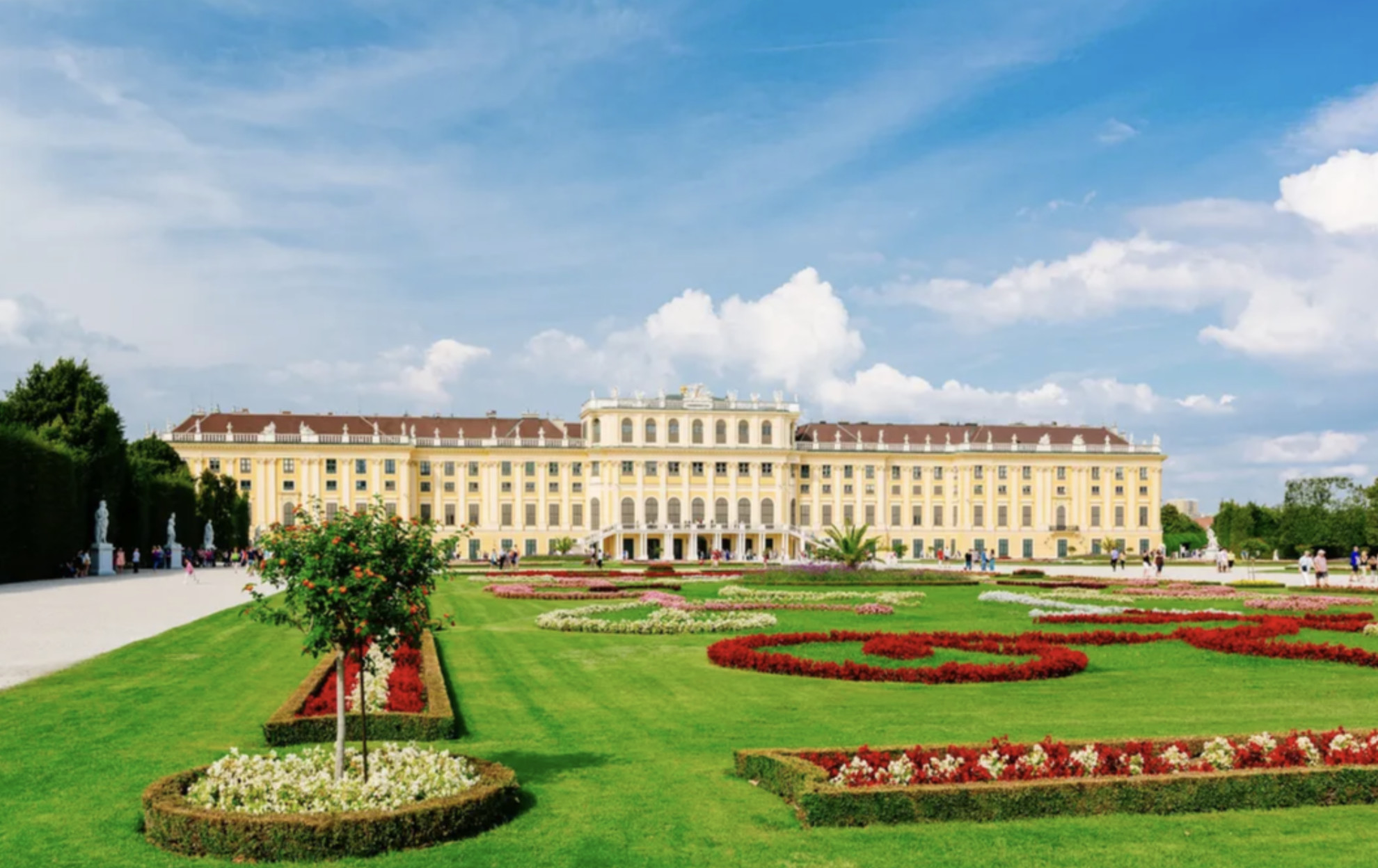 Schonbrunn Palace Skip-the-Line Guided Tour with Bus from City Center