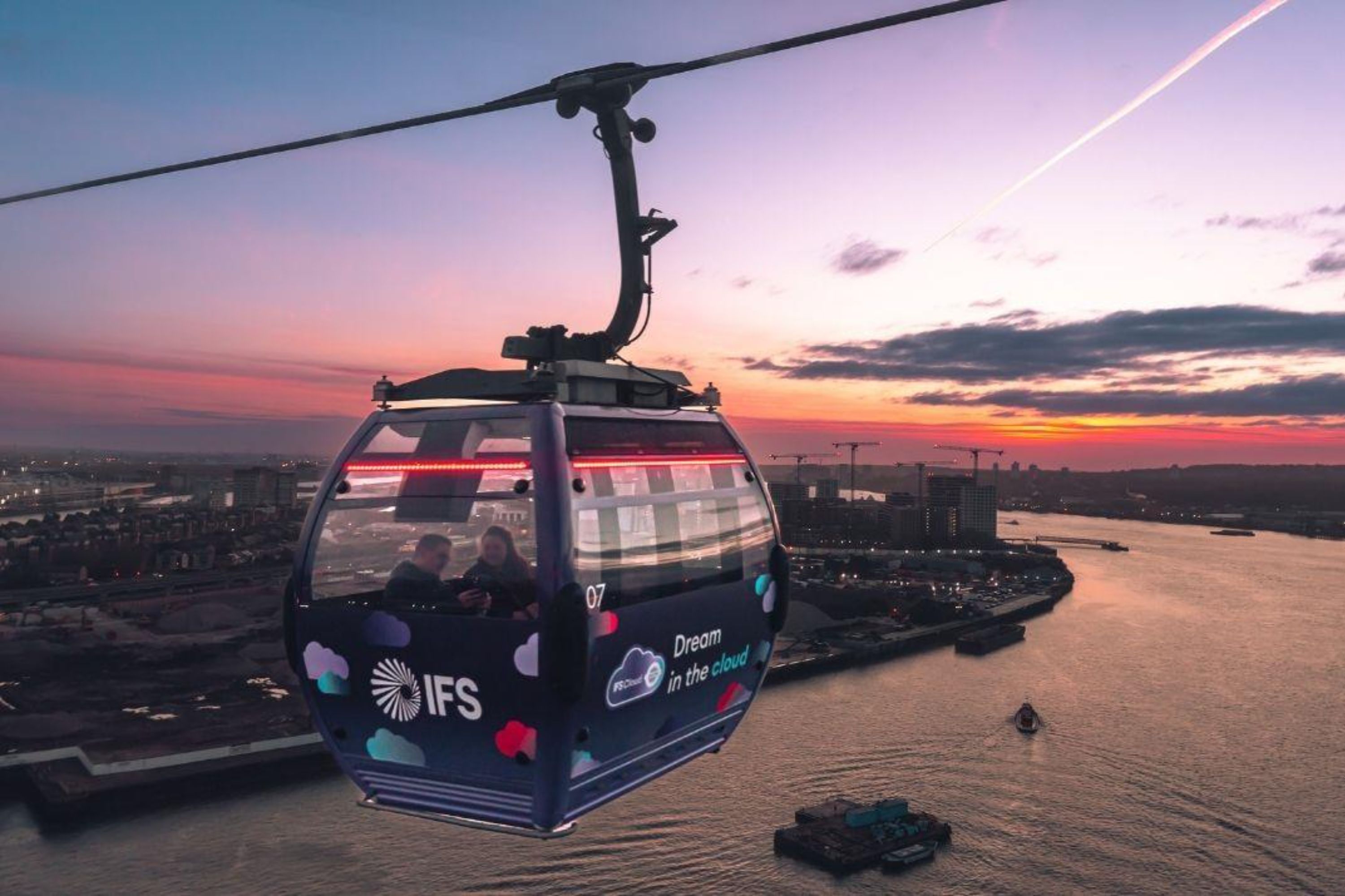 乘坐倫敦 IFS 雲纜車體驗泰晤士河上空的激動人心的旅程