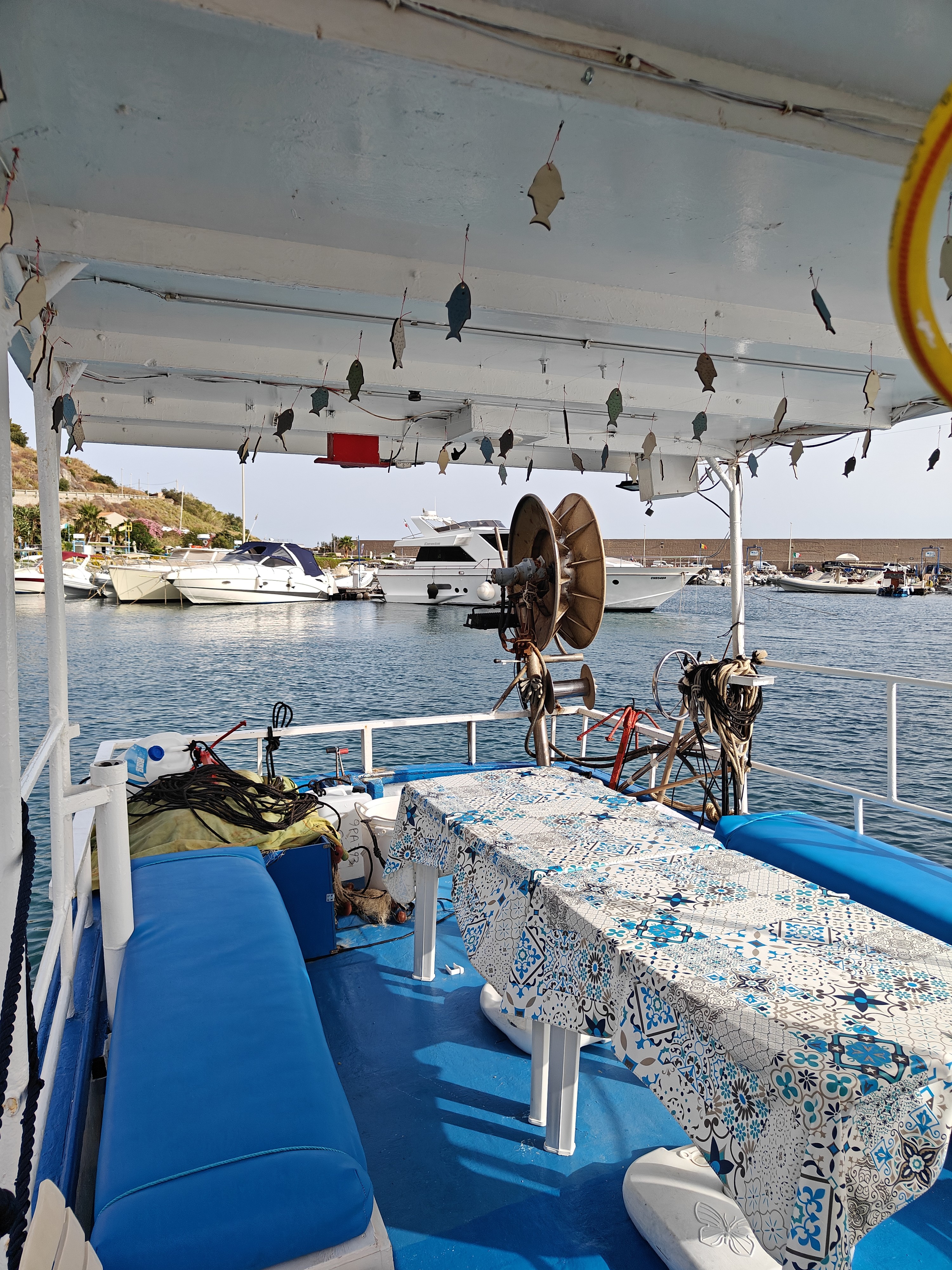 Cefalù: Tour in barca con pesca, snorkeling e pranzo a bordo