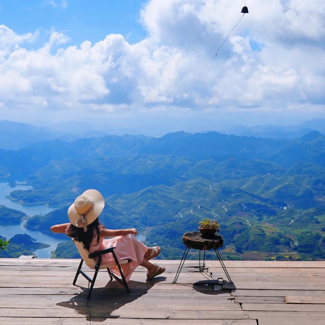 Karst Adventure | Guizhou Huangguoshu Waterfall + Xunlong Cave + Wanfenglin + Maling River Canyon 4-Day Tour