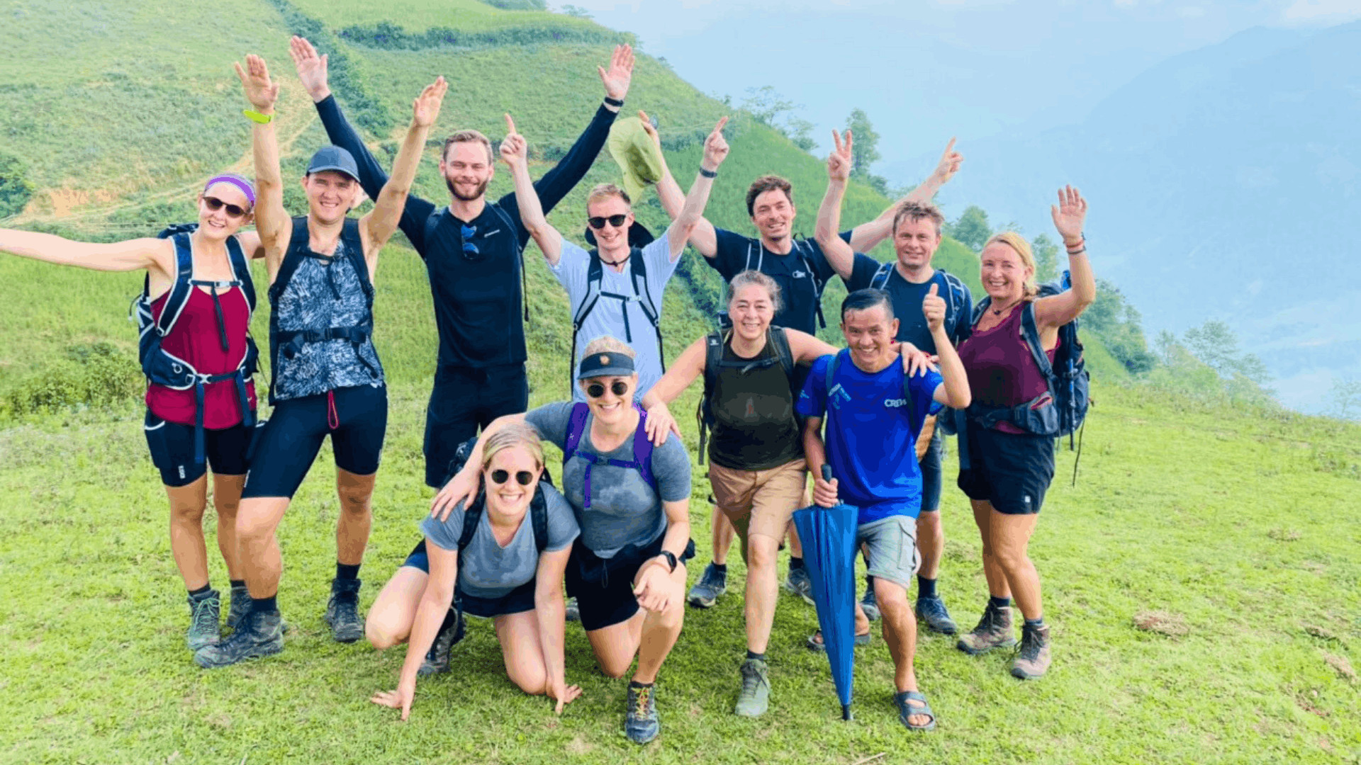 在沙壩令人屏息的壯麗山水間健行,慶祝每個難忘的精彩時刻。 在沙壩令人屏息的壯麗山水間健行,慶祝每個難忘的精彩時刻。