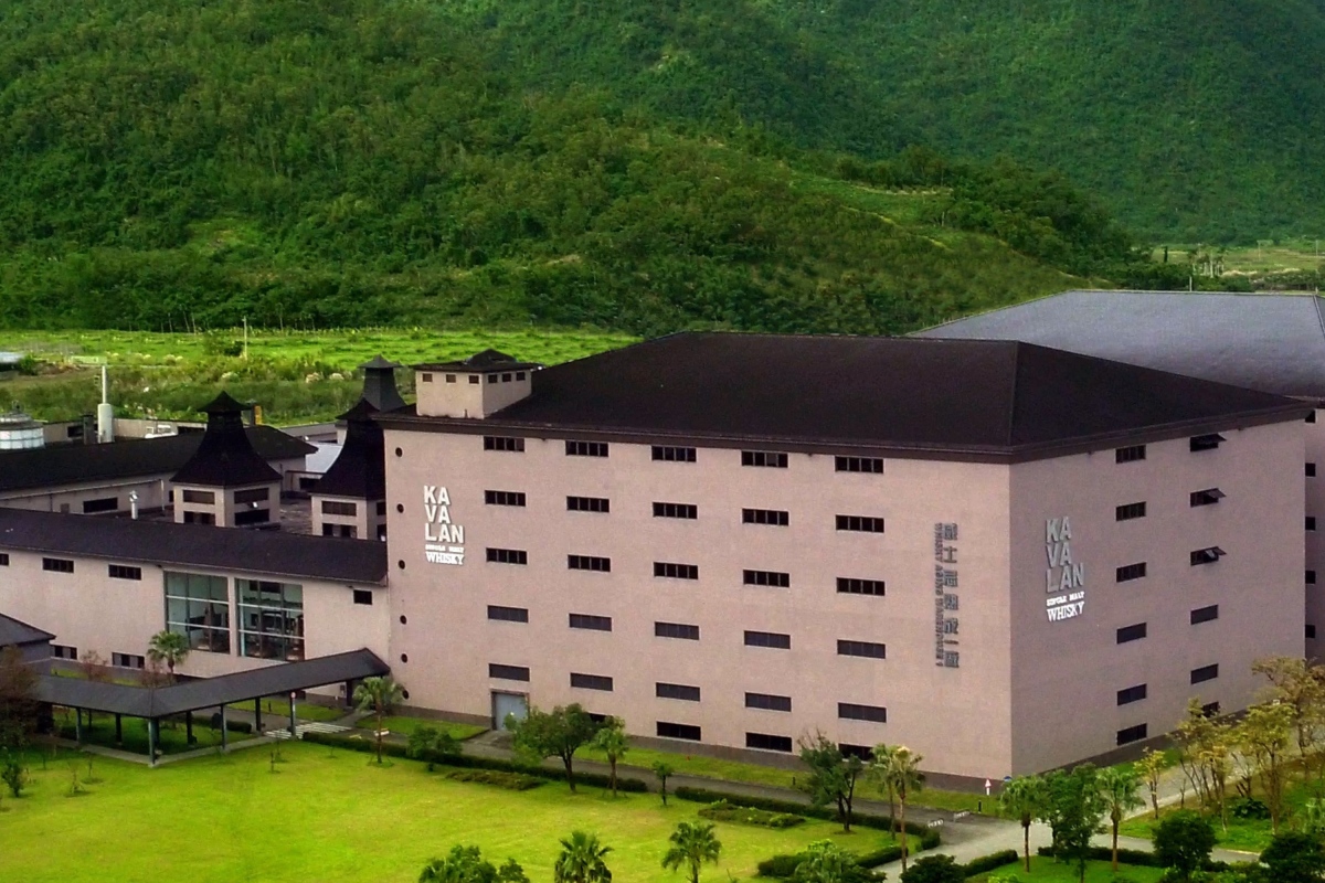 金車噶瑪蘭威士忌酒廠, 台灣第一座威士忌酒廠，榮獲多項世界冠軍酒廠、最佳人氣酒廠獎