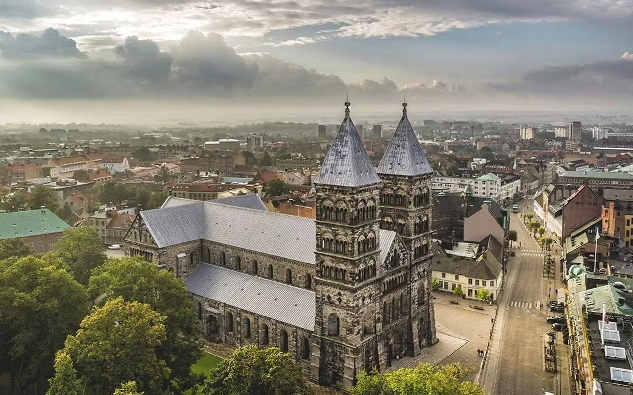 Helsingor, Lund & Malmo Tour from Copenhagen with ferry ride