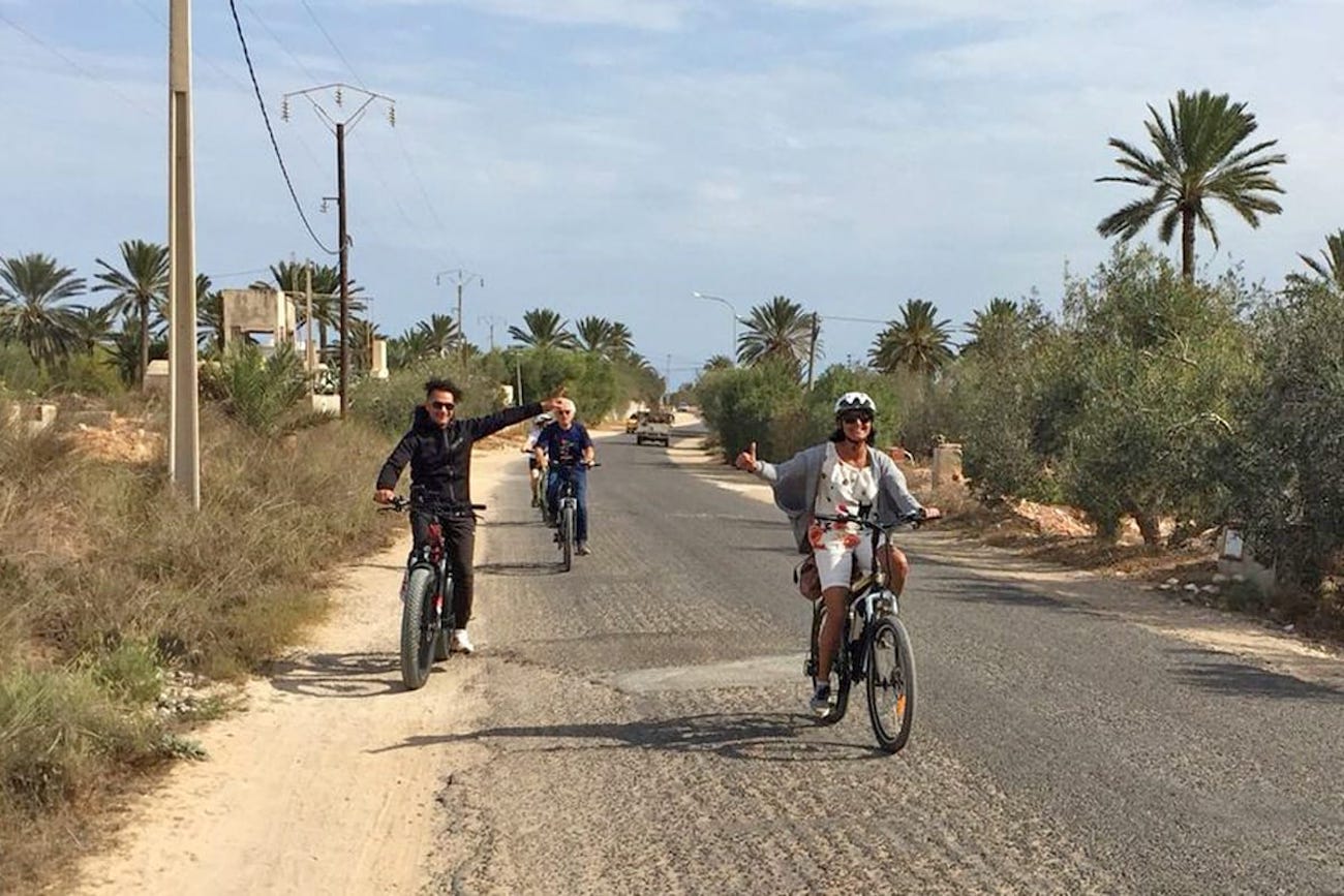 傑爾巴島 Erriadh 村 Djerbahood 露天博物館自行車之旅