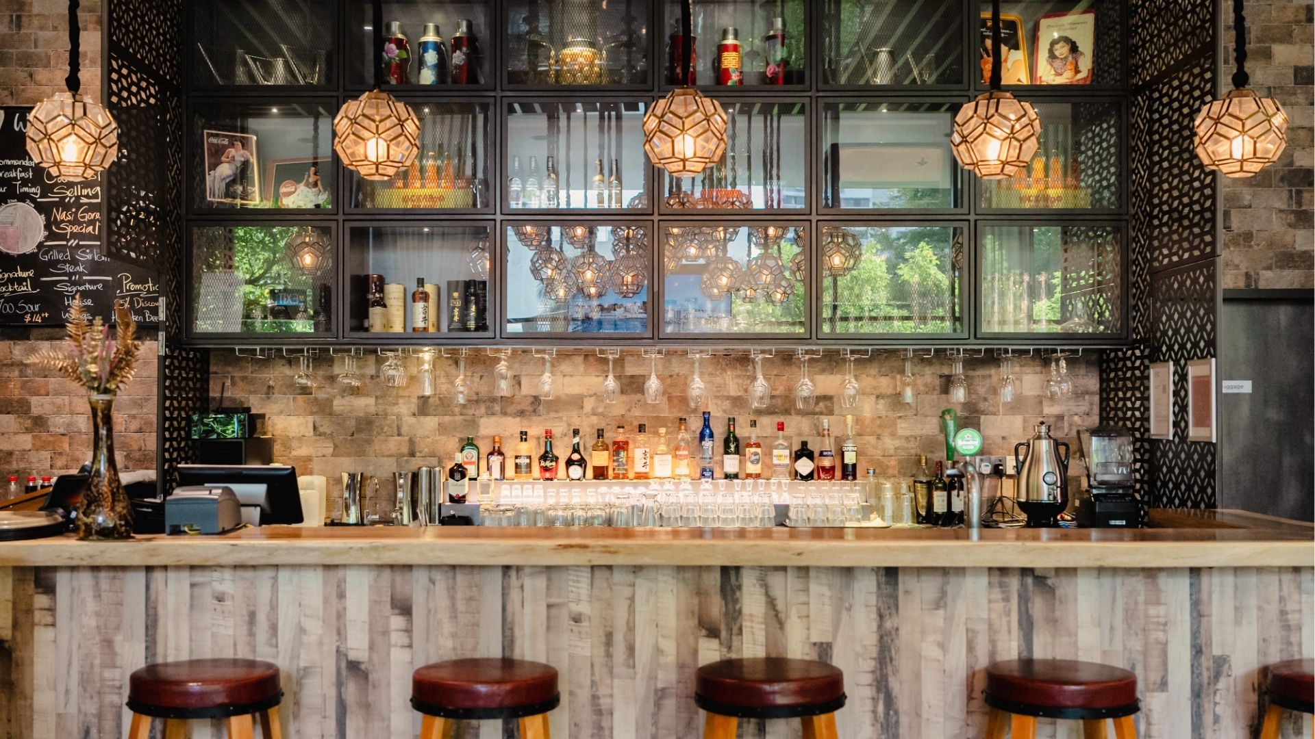 700 Cafe at Hotel Traveltine, Singapore 