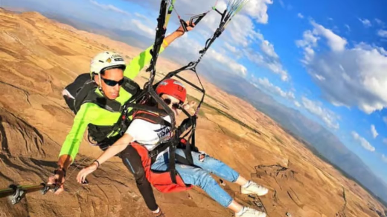 Marrakech: Day trip to the Atlas Mountains by paraglider