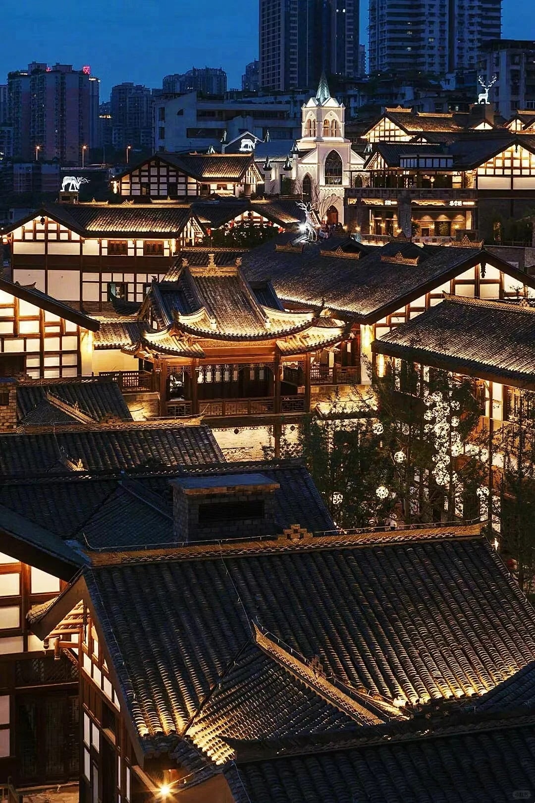 重慶5日遊2-8人小團（解放碑+洪崖洞+李子壩+烏江畫廊+武隆天生三橋）