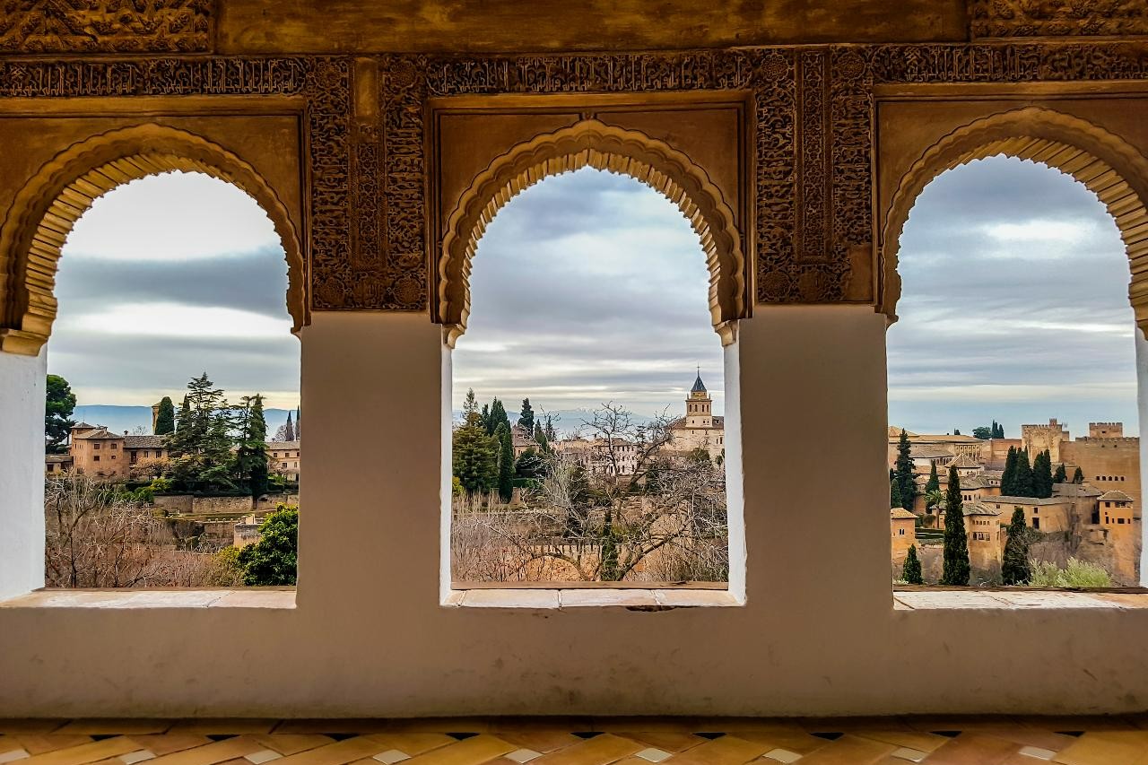 Alhambra and Nasrid Private Tour in Granada