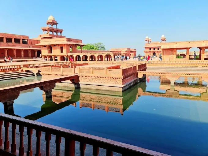Fatehpur Sikri and Chand Baori Tour