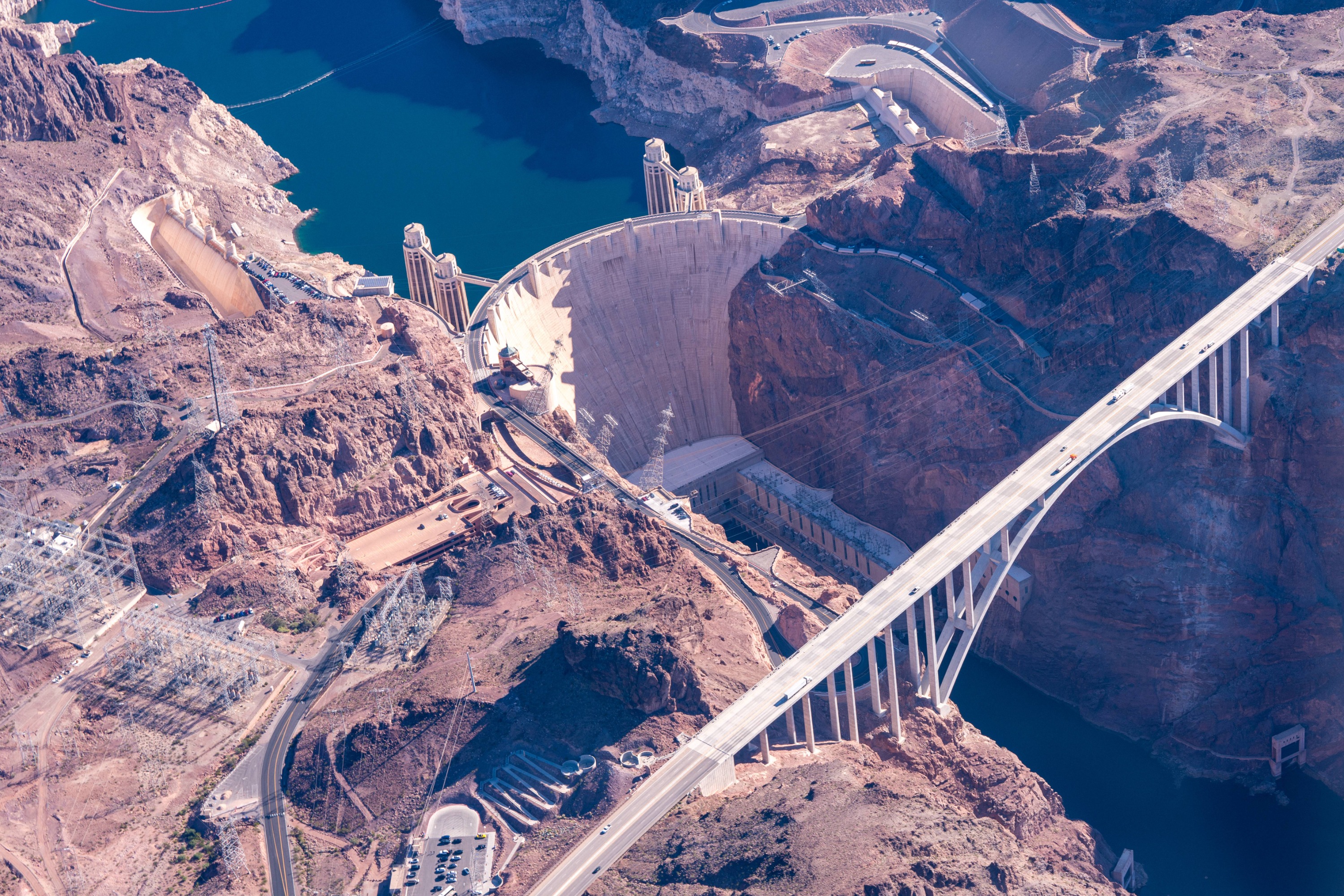 Hoover Dam & Las Vegas Strip Flight by Helicopter Experience 