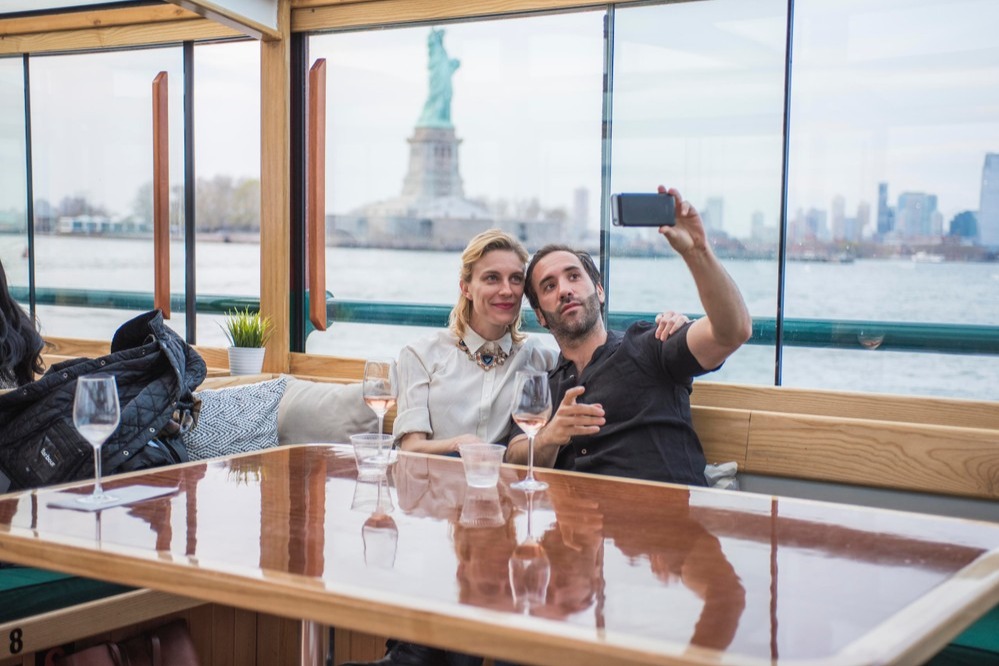 Statue and Skyline Cruise Aboard a Luxury Yacht in New York