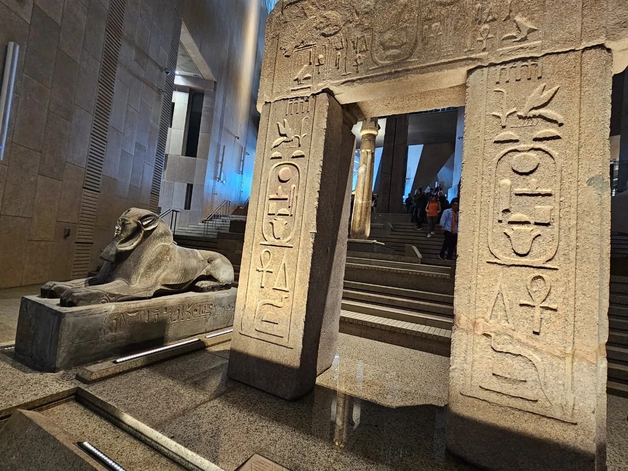 從開羅出發：吉薩金字塔、大埃及博物館 (GEM) 之旅（含午餐）