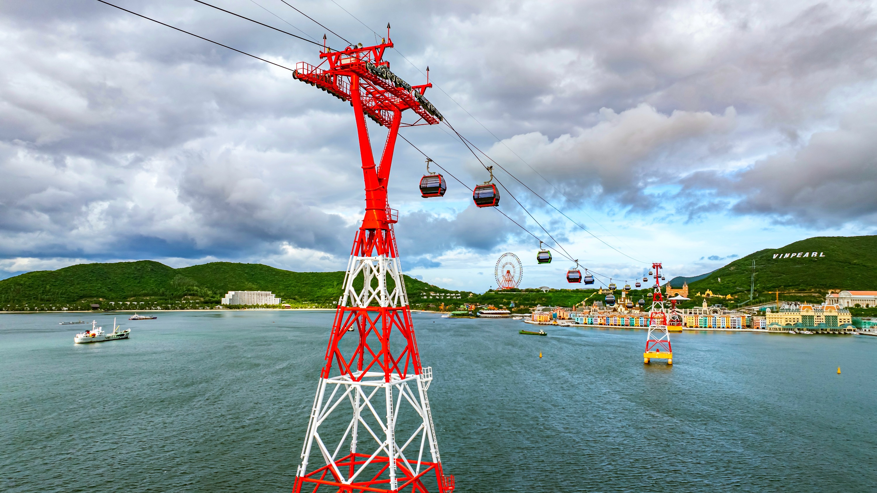 Vinpearl Harbour Nha Trang Cable Car Ticket