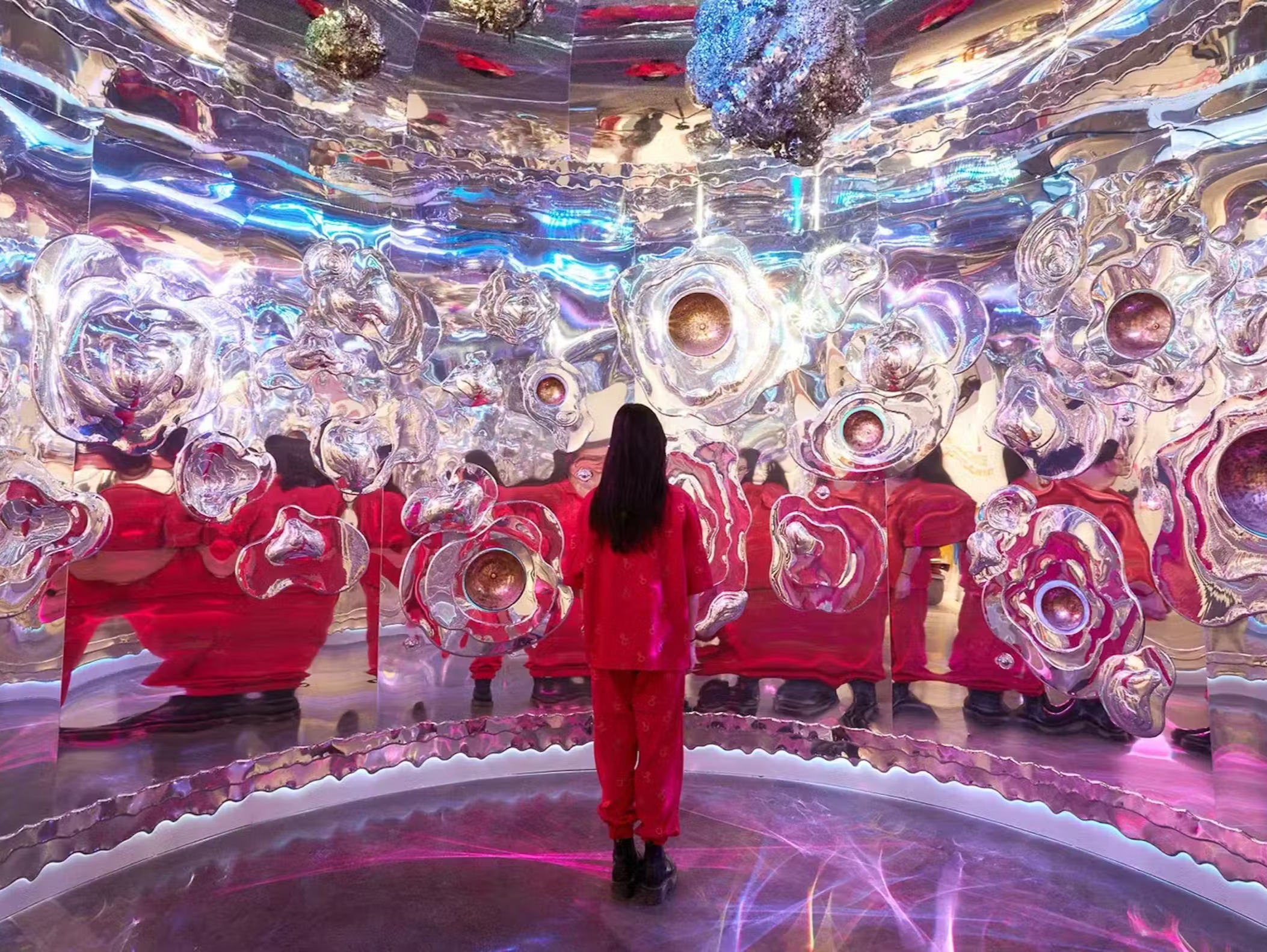 加入Synthesoothers，享受平靜的聲音ASMR之旅，將舒緩的聲音與感官泥漿遊戲融為一體