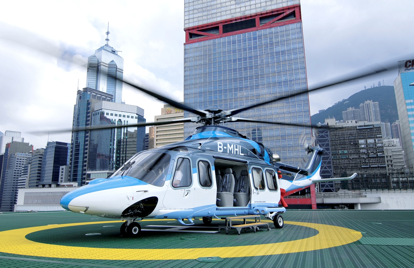 Helicopter service (from Hong Kong to Macau//from Shenzhen to Macau)