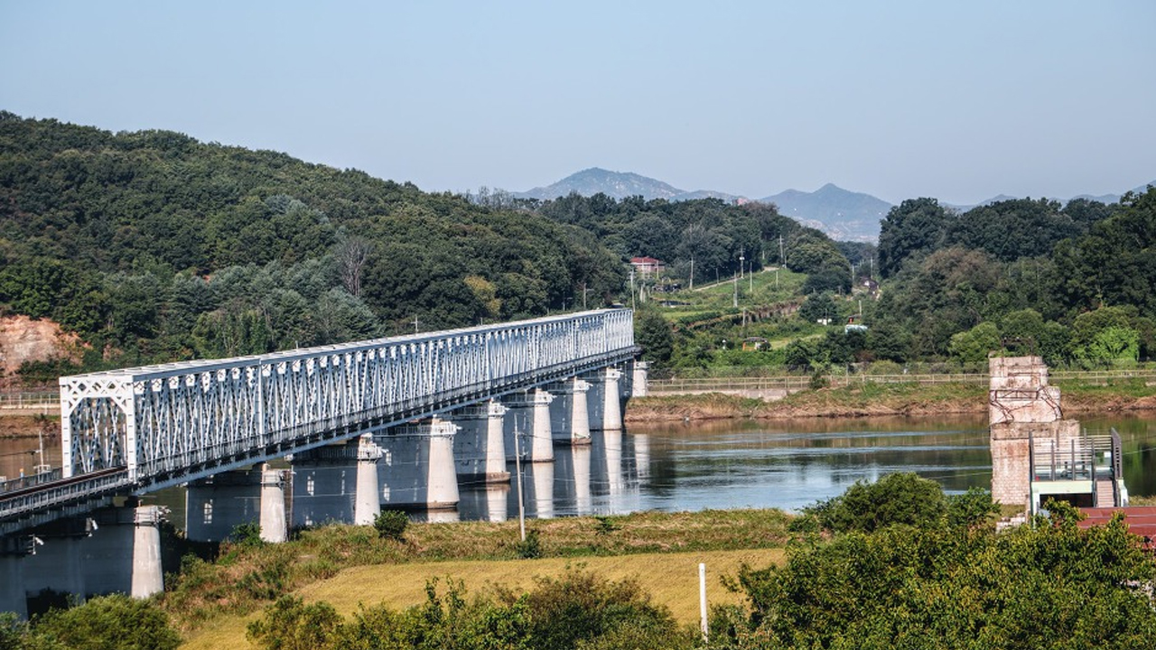 North Korea Experience Hall & DMZ Tour