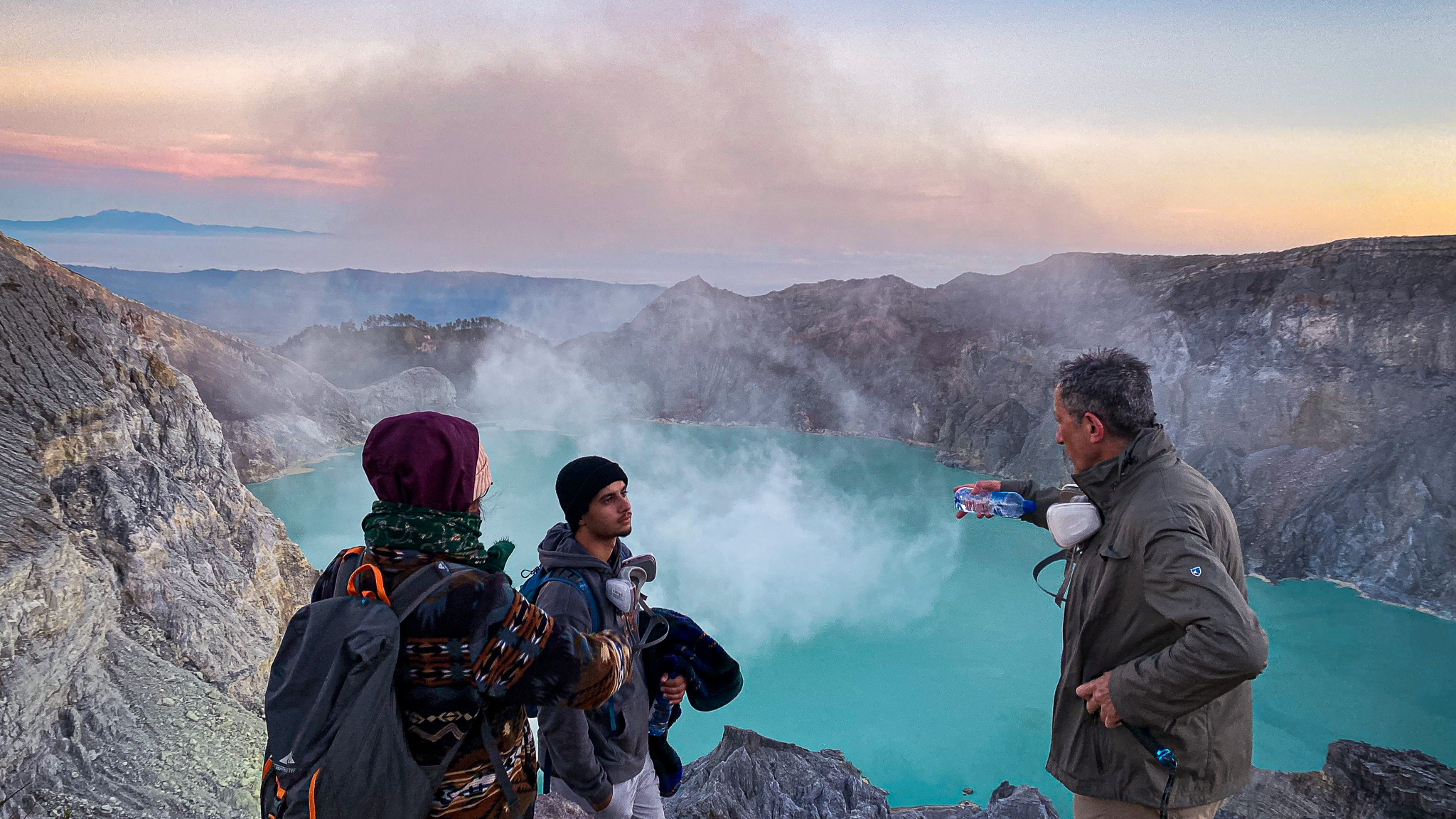 布羅莫火山 & 伊真火山 & 泗水4天3夜浮潛之旅