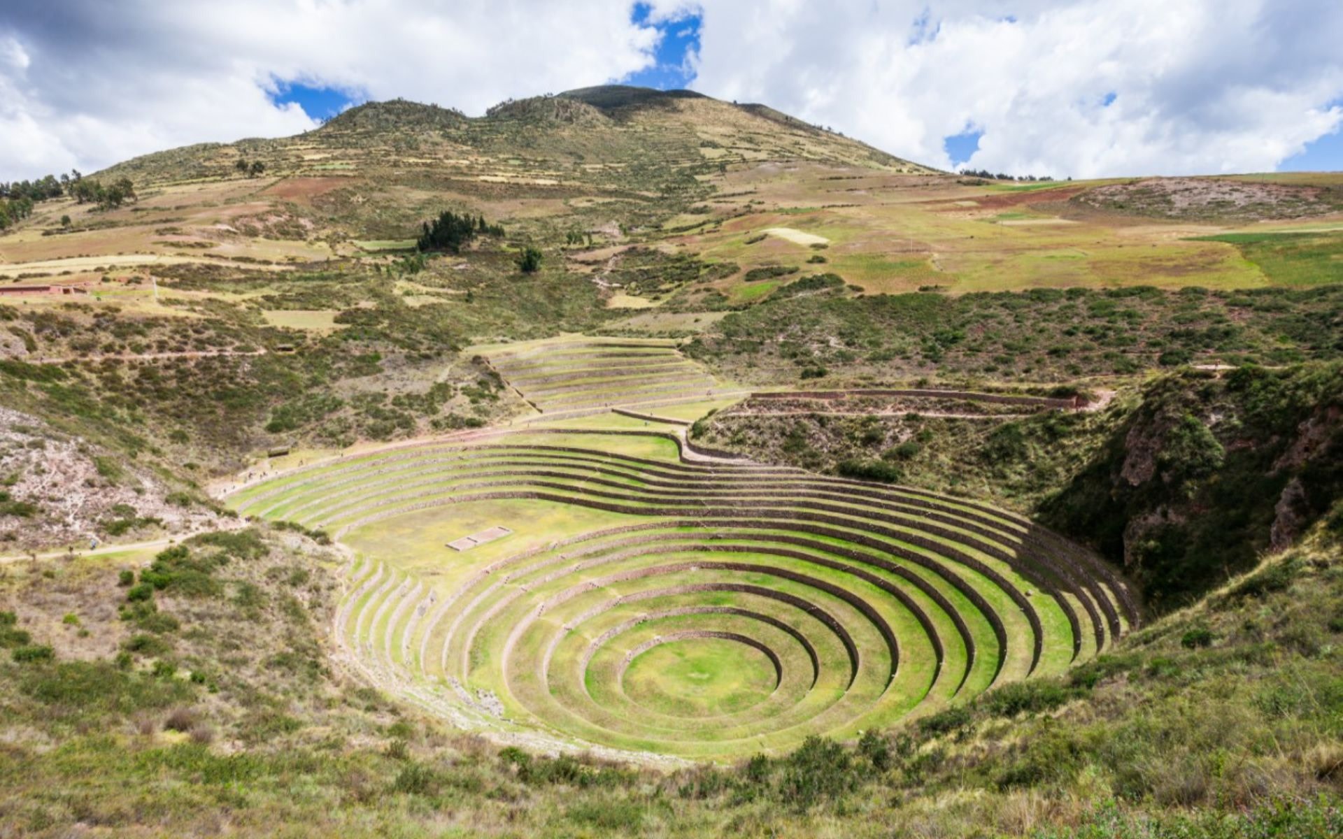 Sacred Valley, Machu Picchu & Rainbow Mountain 3-day tour from Cusco
