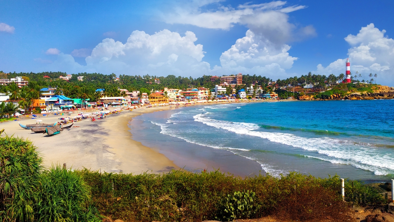 Kovalam: 3-Day Beach Tour with Lighthouse Beach Visit