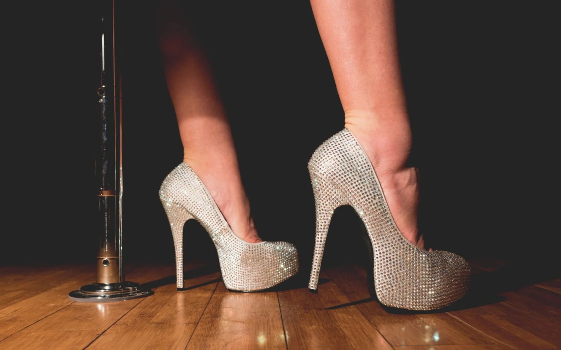 Las Vegas Bachelor Party Experience with Limo & VIP Strip Club Entry