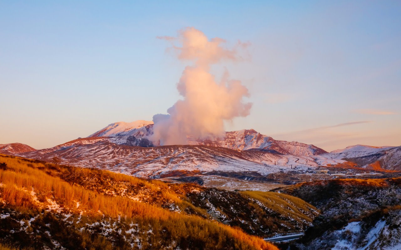 Mount Aso & Kurokawa Onsen Day Trip (Departing from Kumamoto)