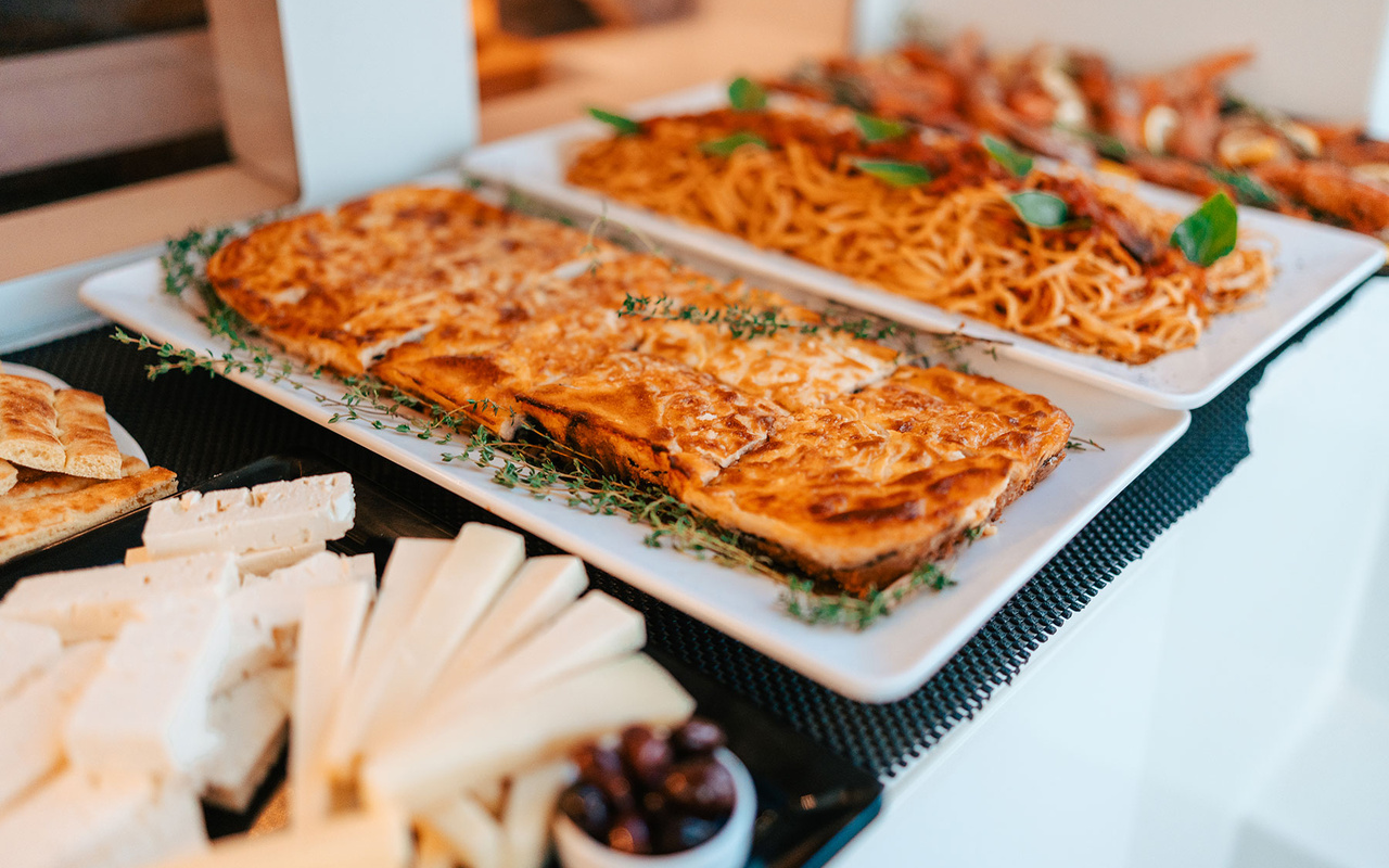 Santorini Luxury Sunset Cruise with Dinner, Drinks and Transfers