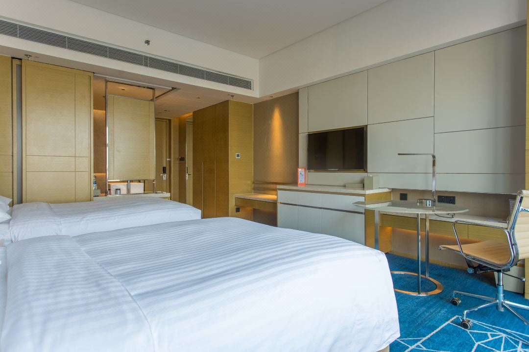 【近仁園】佛山順德龍江聯塑萬怡酒店住宿套餐 | Marriott | 空中泳池
