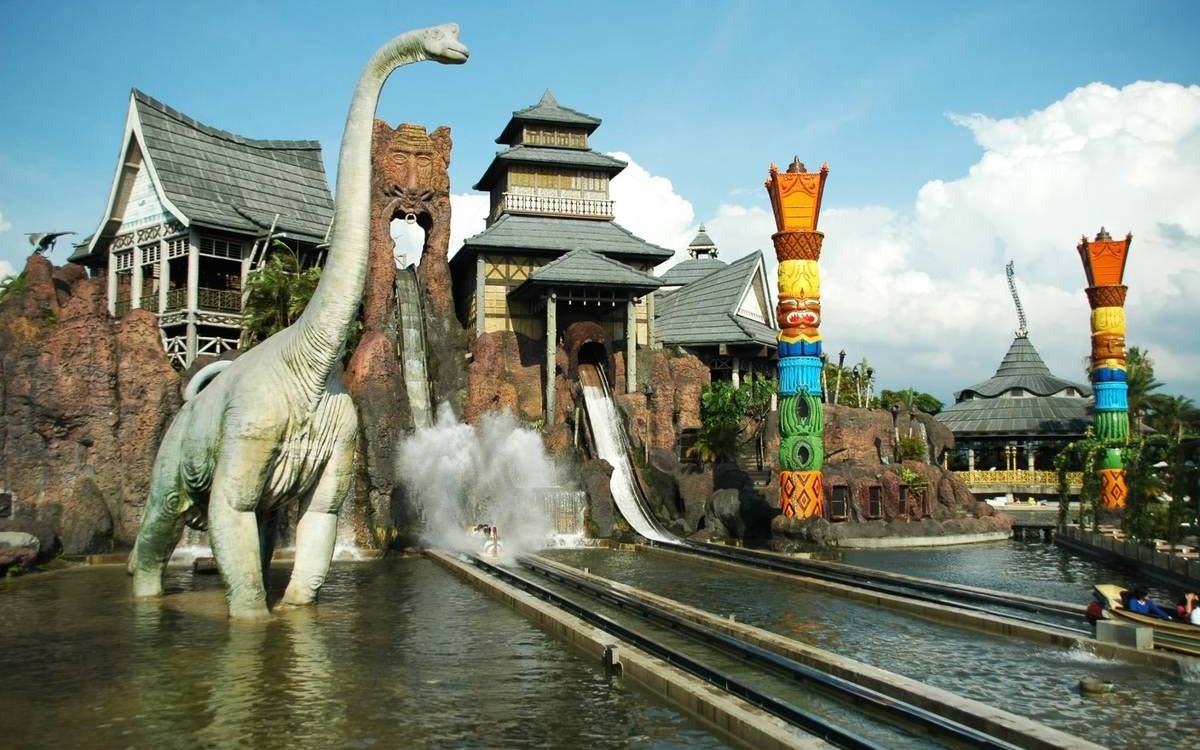 Chartered Transfer to Amusement Parks: Taipei Round Trip to Hsinchu Leofoo Village Theme Park and Taoyuan Window on China Theme Park