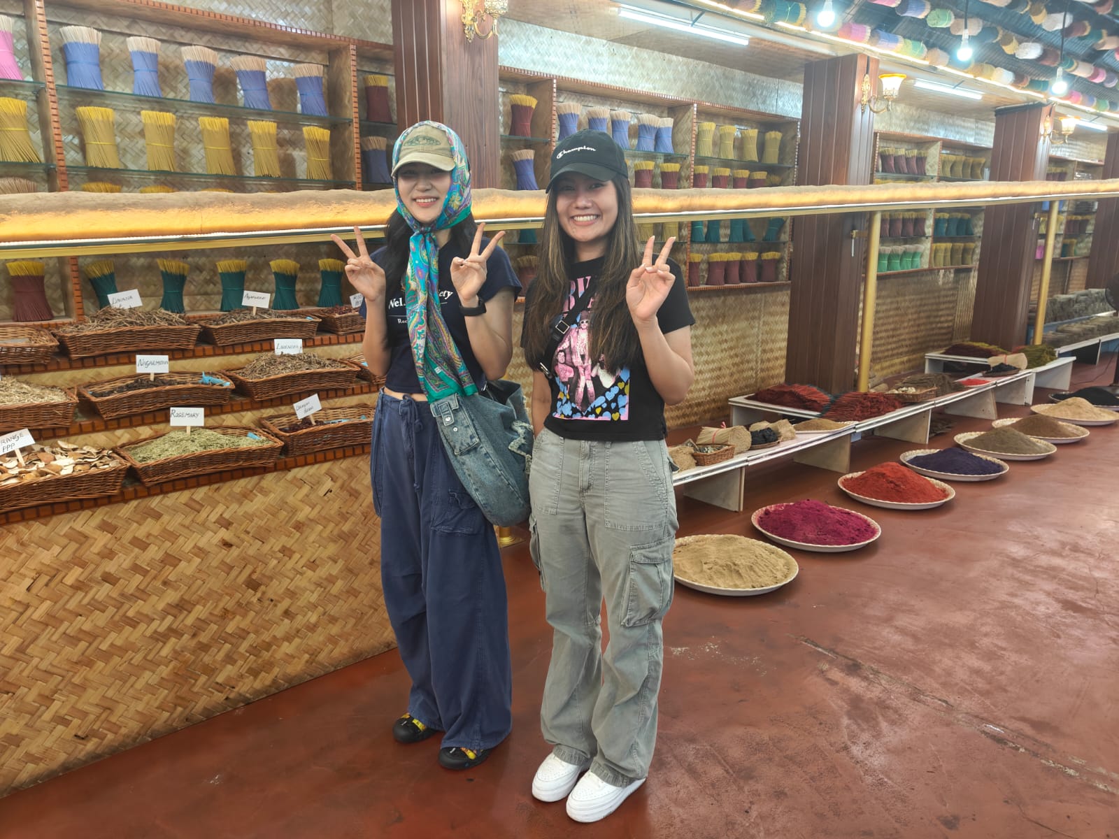 Exploring Kochi's Jewish Heritage (Guided Walking Tour with a local)