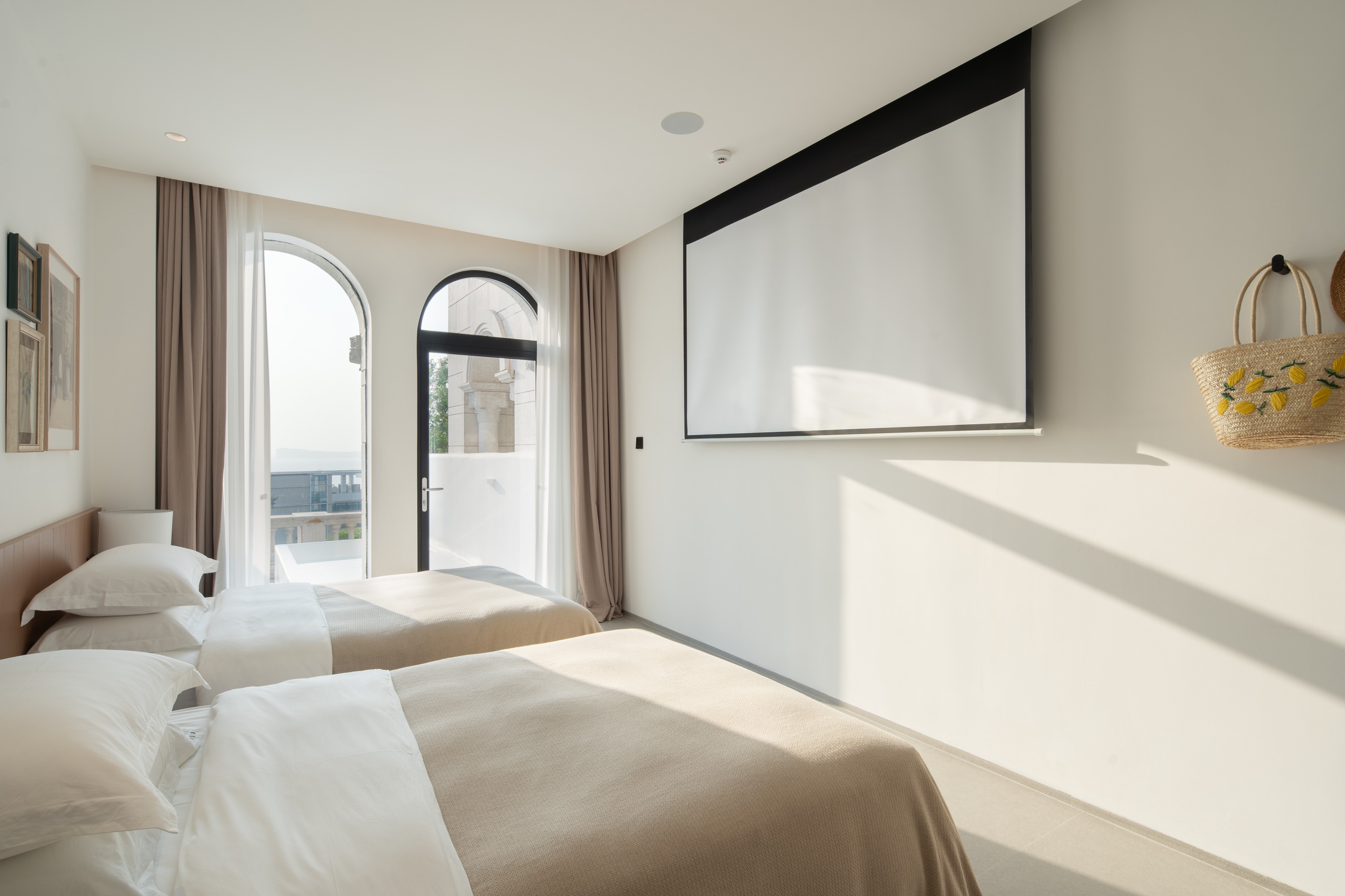 Starry Terrace Pool Twin Room