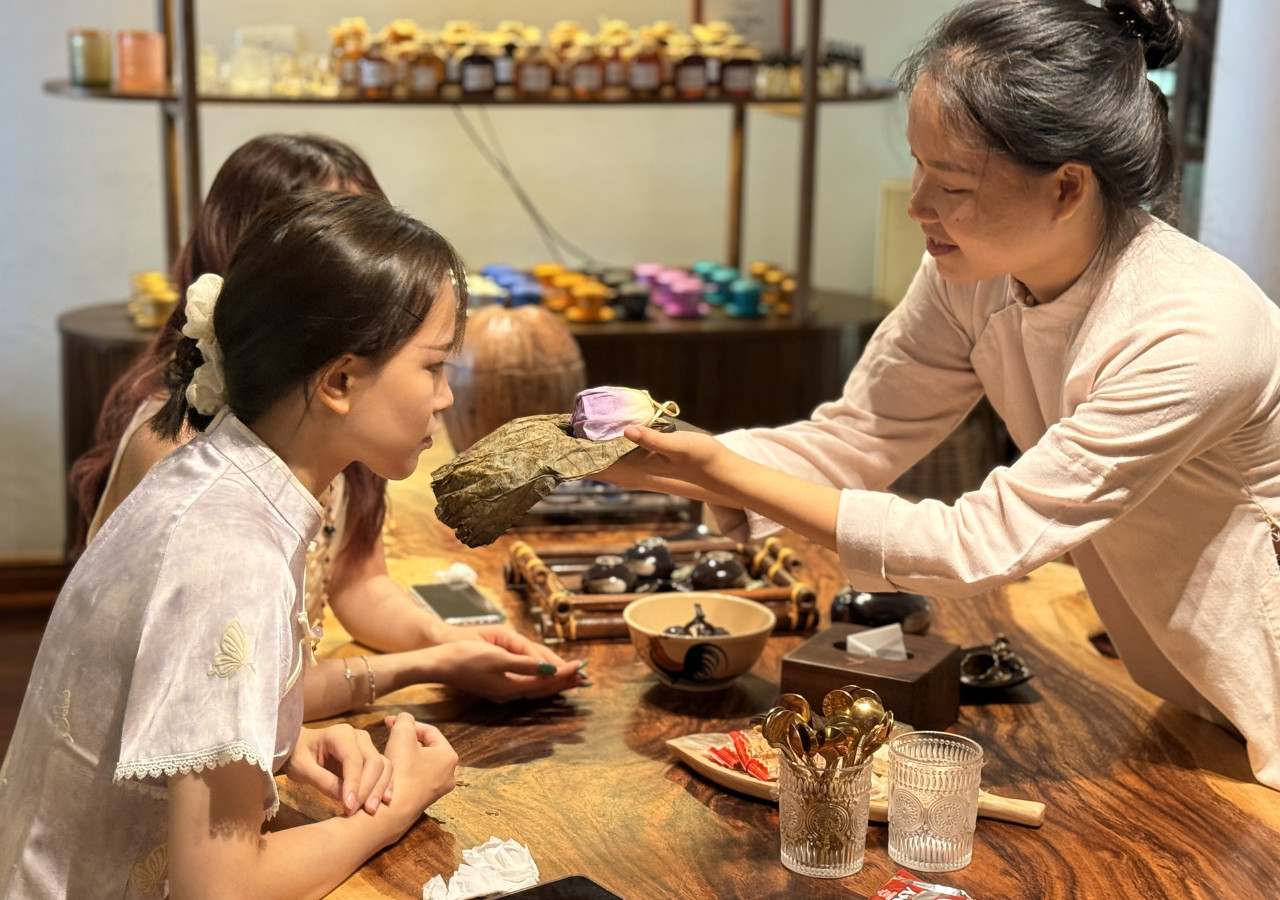 Tea Tastings & Coffee Workshop in Hanoi by Su Quan Roastery
