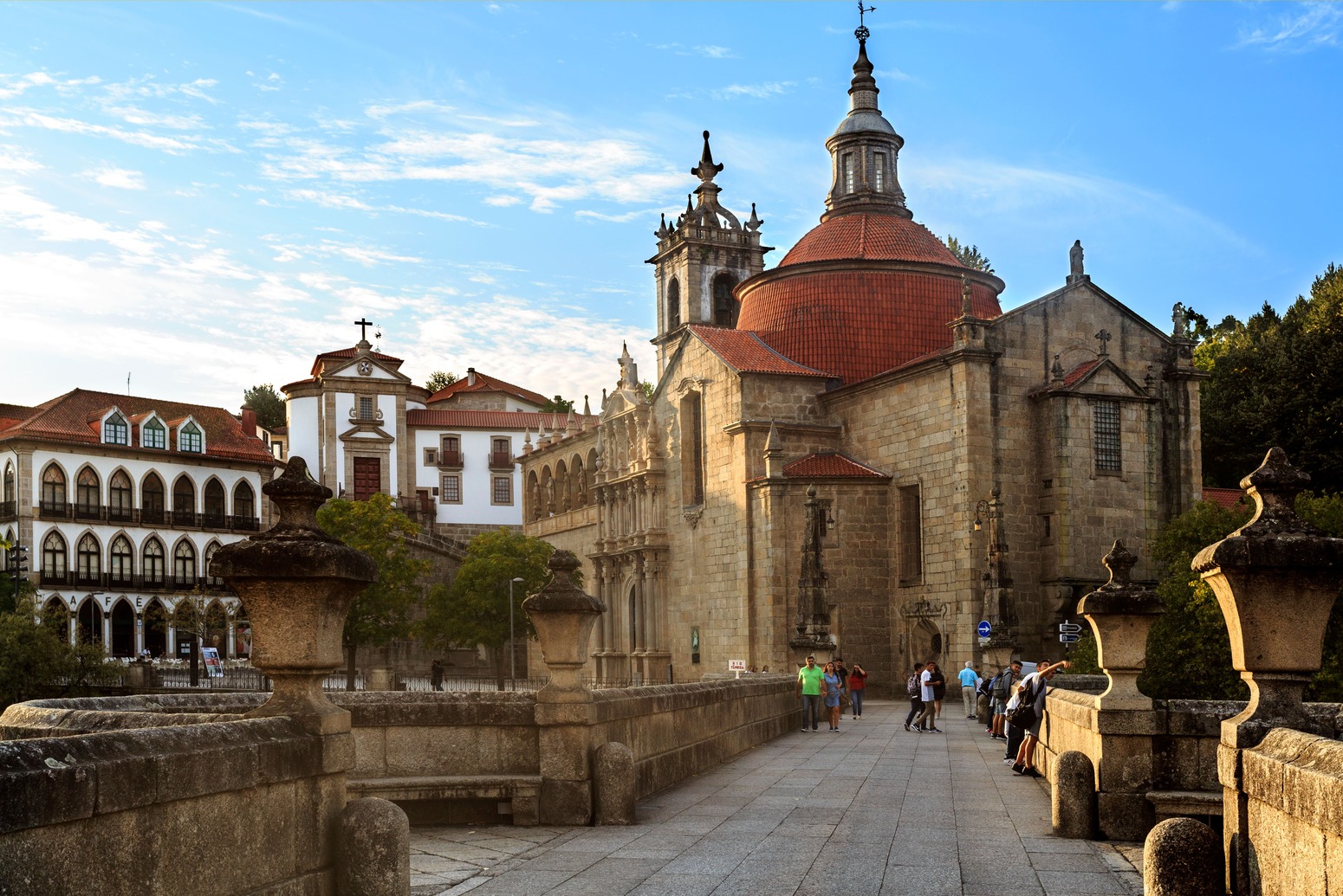 Douro Valley Wine & History Tour with Cruise & Lunch