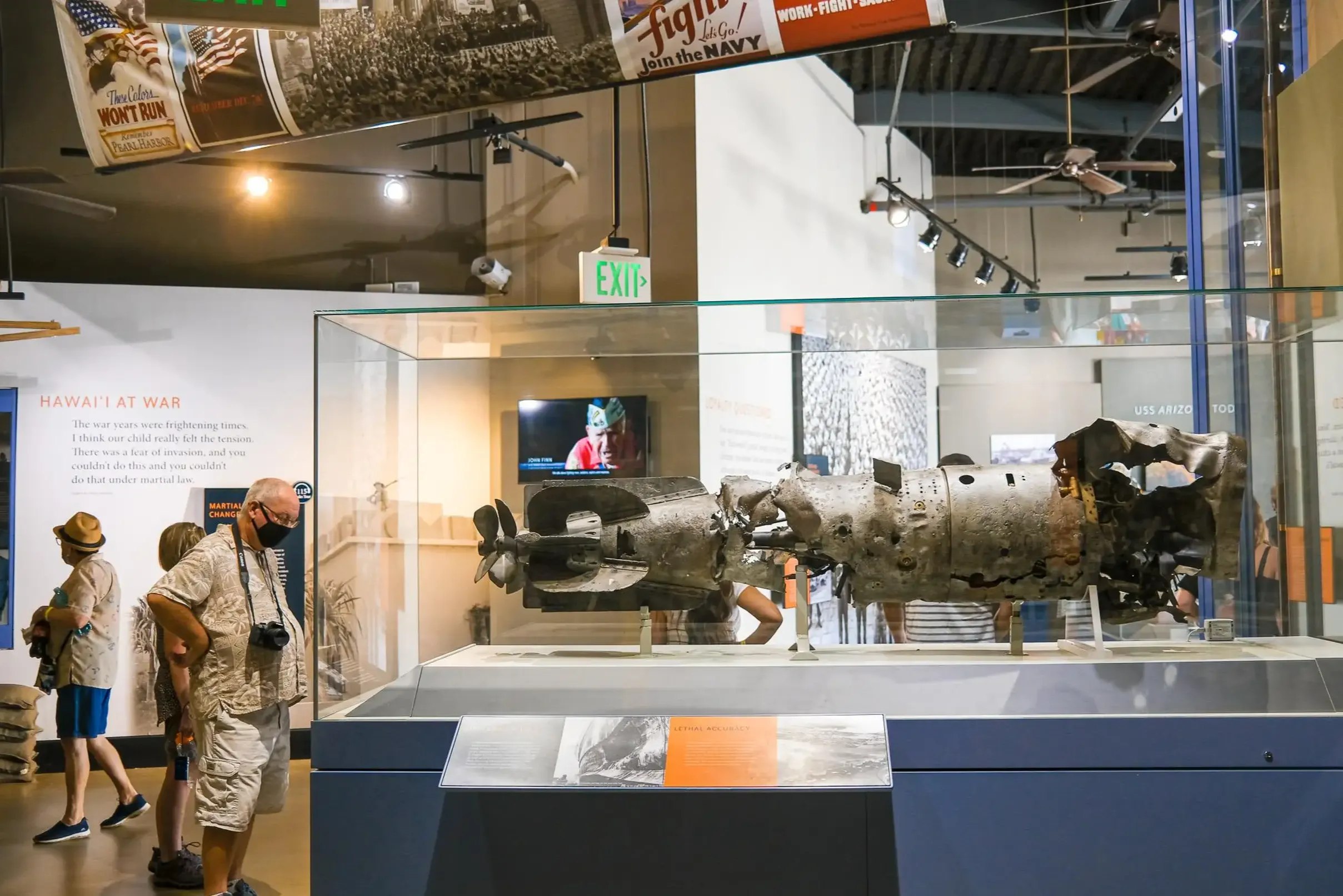 探索珍珠港國家紀念館的博物館展覽，透過震撼人心的展示，一同反思歷史。