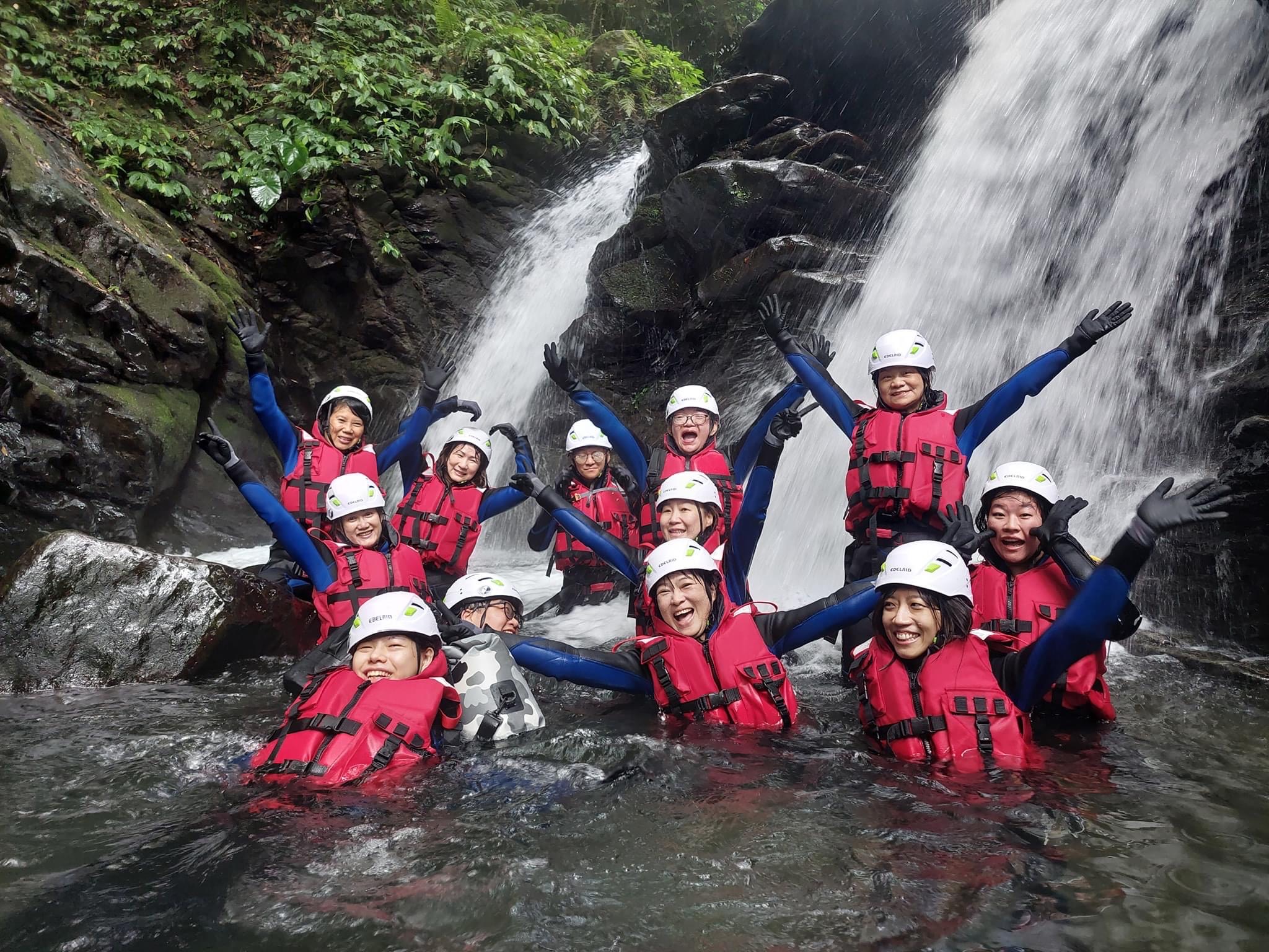 Hsinchu Jianshi: Plum Blossom Waterfall