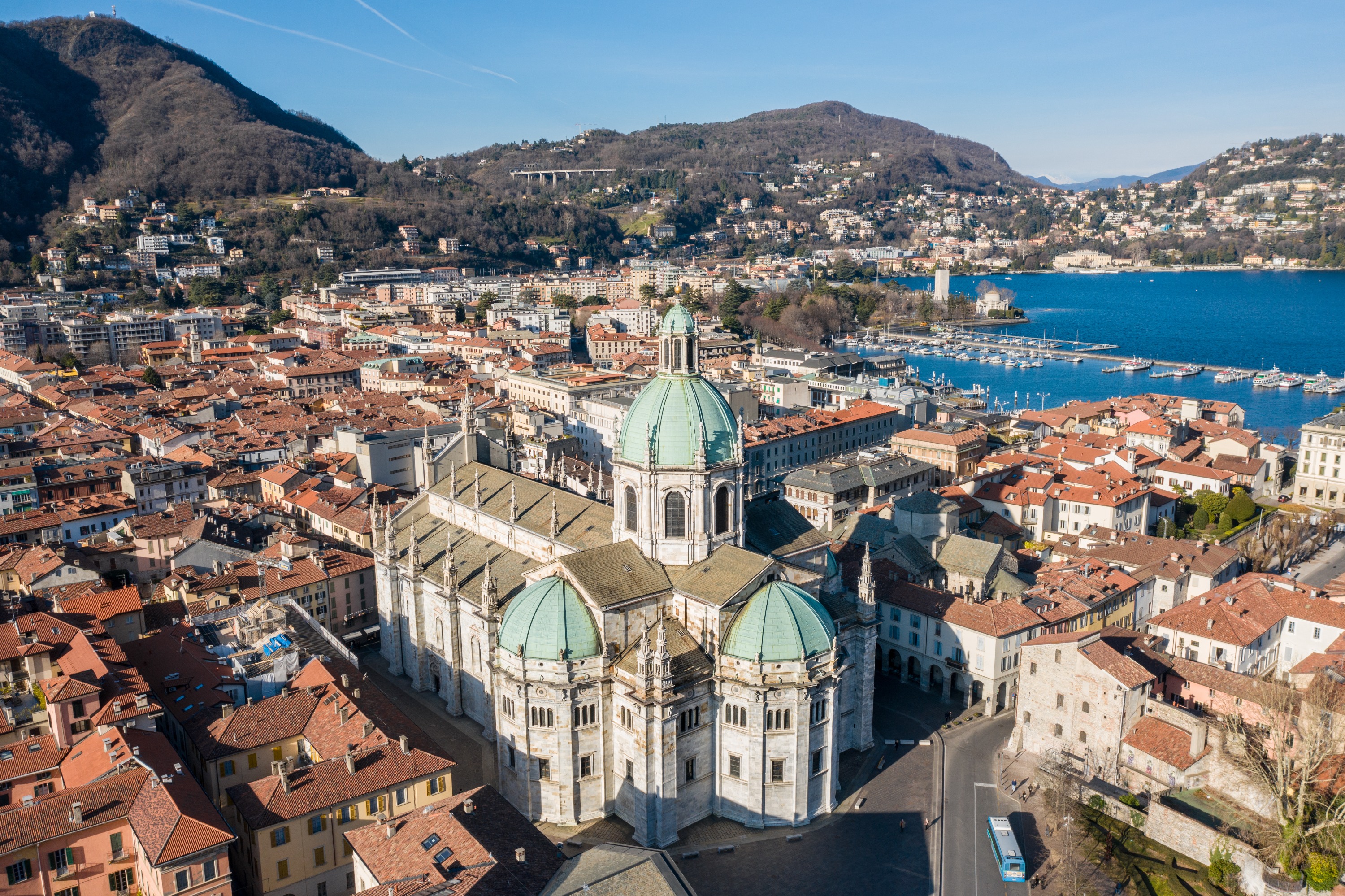 Como, Lake Como Cruise, and Bellagio Day Tour from Milan