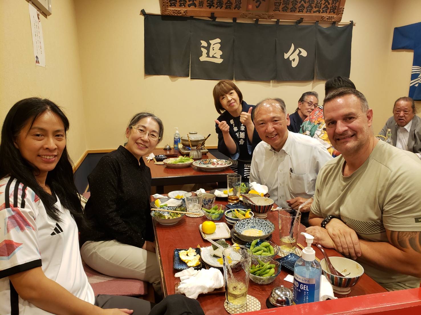 日本傳統居酒屋晚餐 & 現場樂器表演