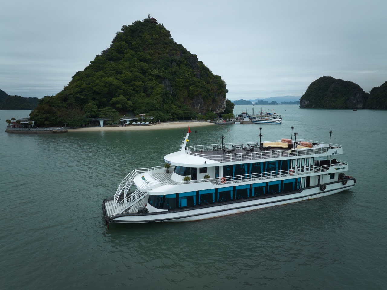 [行程二] 五星級 V'Dream 遊輪下龍灣（Ha Long Bay）一日遊