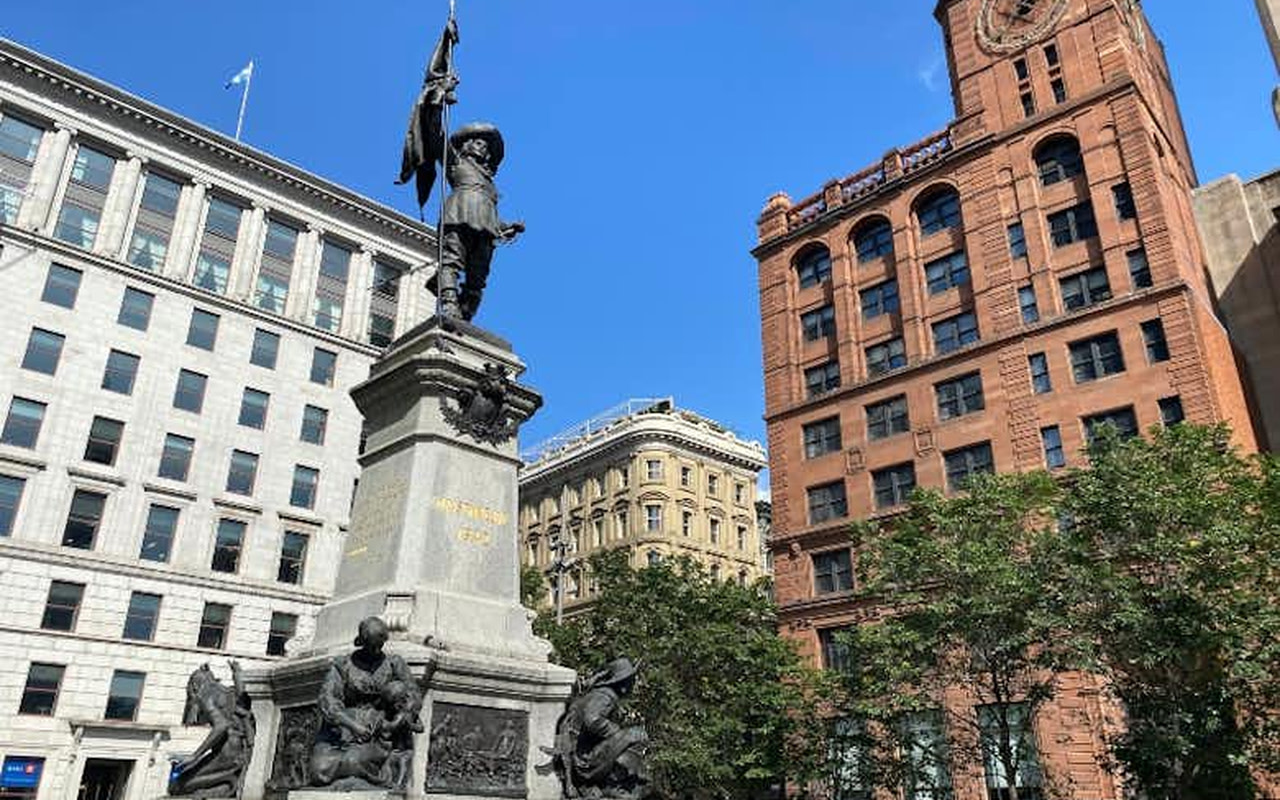 漫步於舊蒙特婁的迷人街道，探索其隱藏的瑰寶。