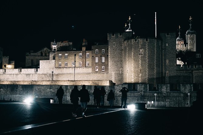 Ghost Walking Tour and Boat Ride in London