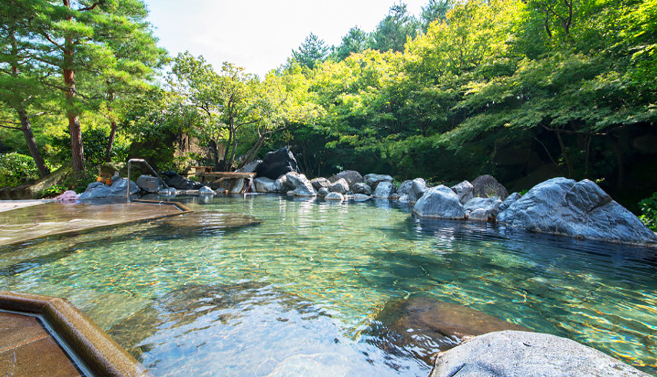 位於長島度假村內的溫泉設施,可從三井奧特萊斯搭乘免費接駁巴士前往。擁有多種泉質的溫泉浴場,包括露天風呂和特色主題湯池。購物後可在此放鬆身心,享受溫泉療愈,是結合購物與休閒的一站式度假體驗。 位於長島度假村內的溫泉設施,可從三井奧特萊斯搭乘免費接駁巴士前往。擁有多種泉質的溫泉浴場,包括露天風呂和特色主題湯池。購物後可在此放鬆身心,享受溫泉療愈,是結合購物與休閒的一站式度假體驗。