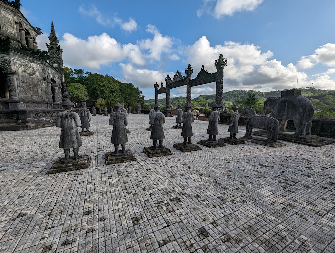 HUE CITY SIGHTSEEING AND FOOD TOUR BY MOTORBIKE