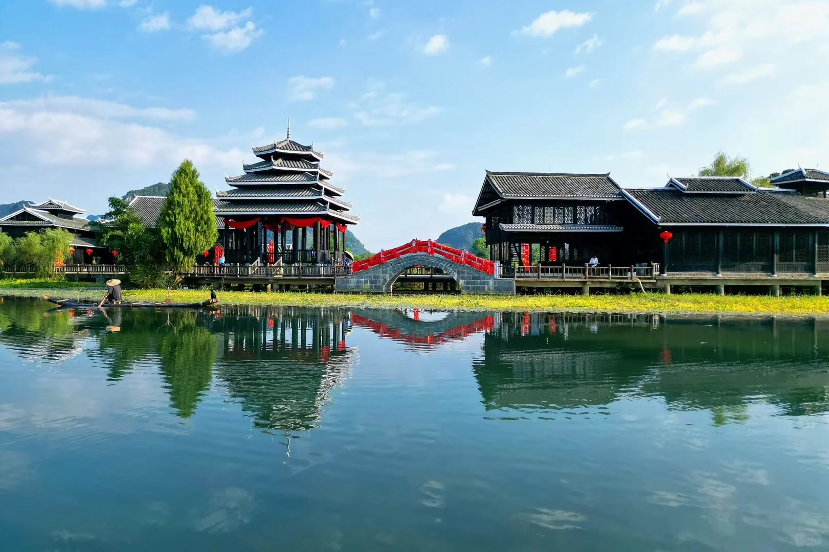 桂林遇龍河+銀子巖+世外桃源+十里畫廊一日遊