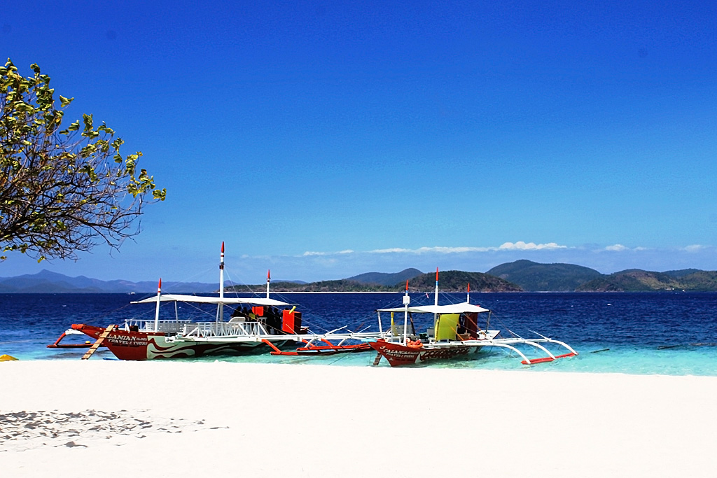 Coron Island Escapade Day Tour with Banana Island