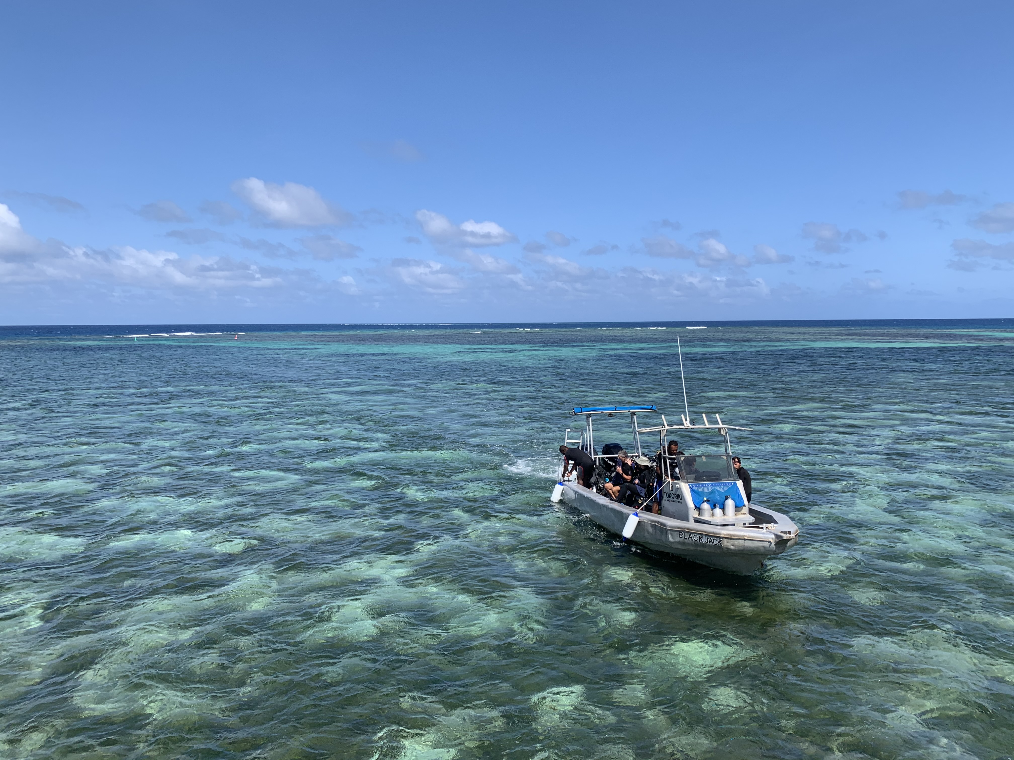 Giant Clam Dive in Tokoriki Island with PADI 5 Star Dive Resort