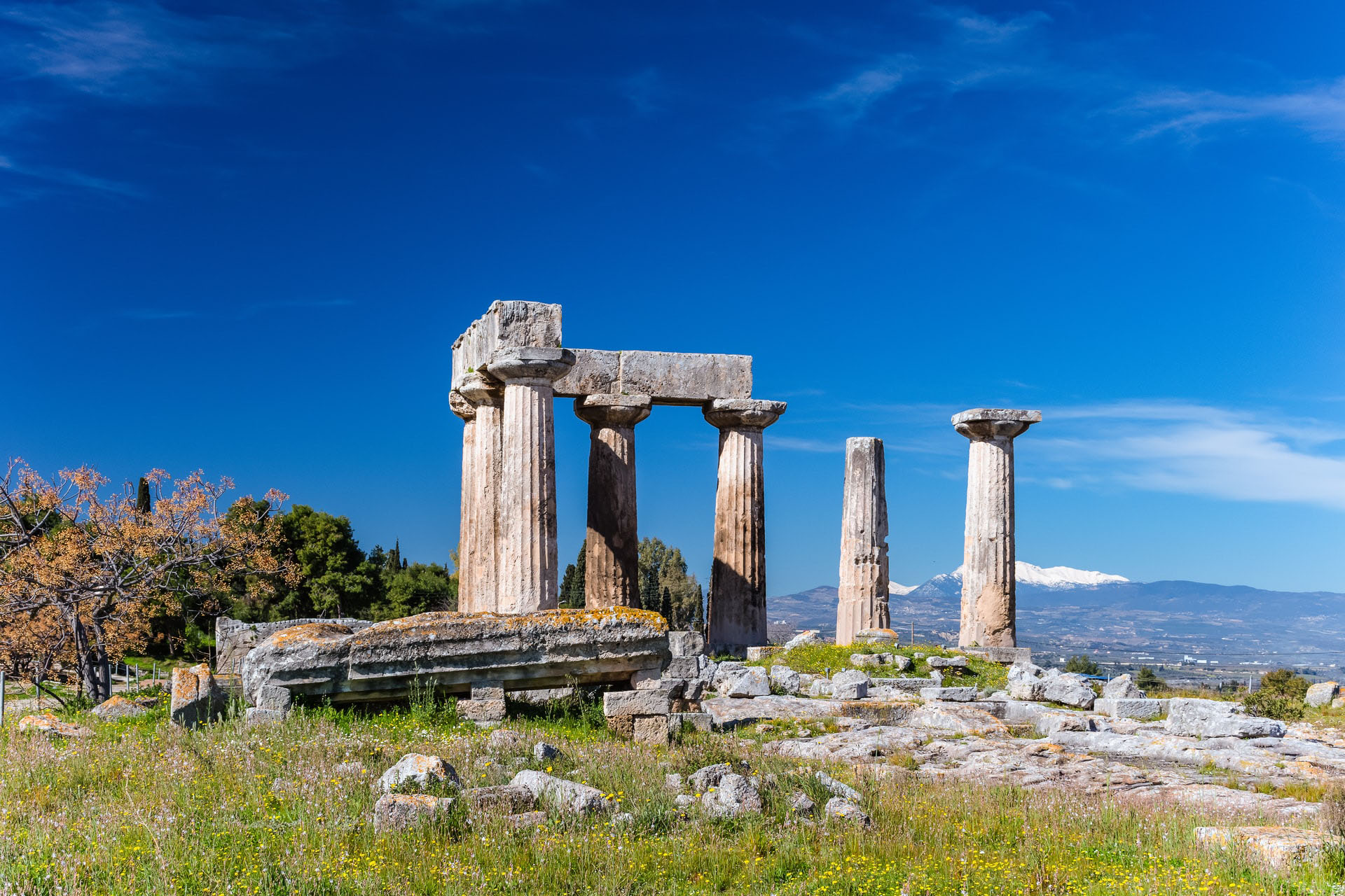 Explore Ancient Corinth and Picturesque Nafplio