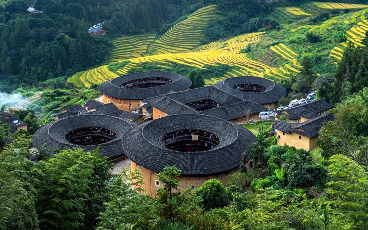 Tianluokeng Tulou Cluster and Yunshuiyao Day Tour
