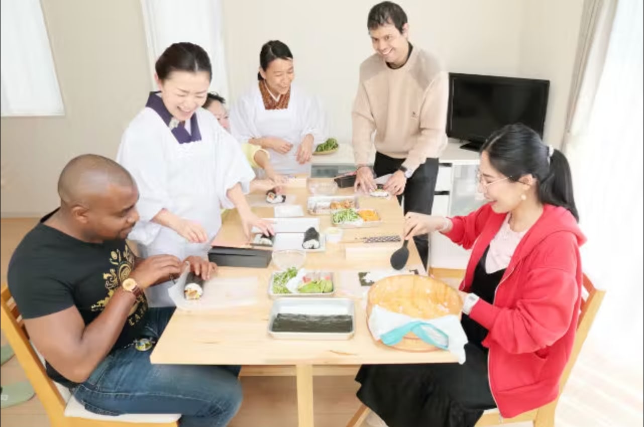 Maki Sushi Bento Making Experience in Kamakura