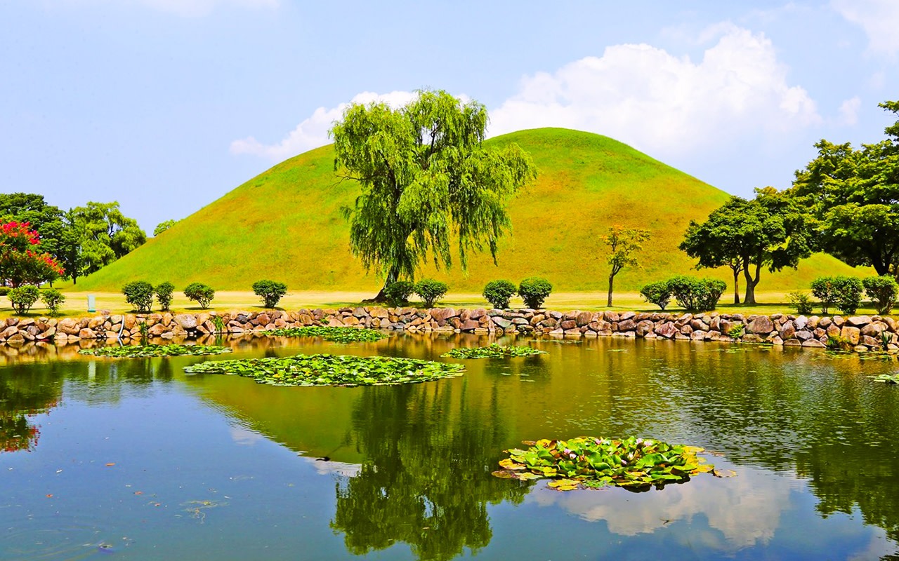 Gyeongju Cultural & Historic Discovery Tour from Busan