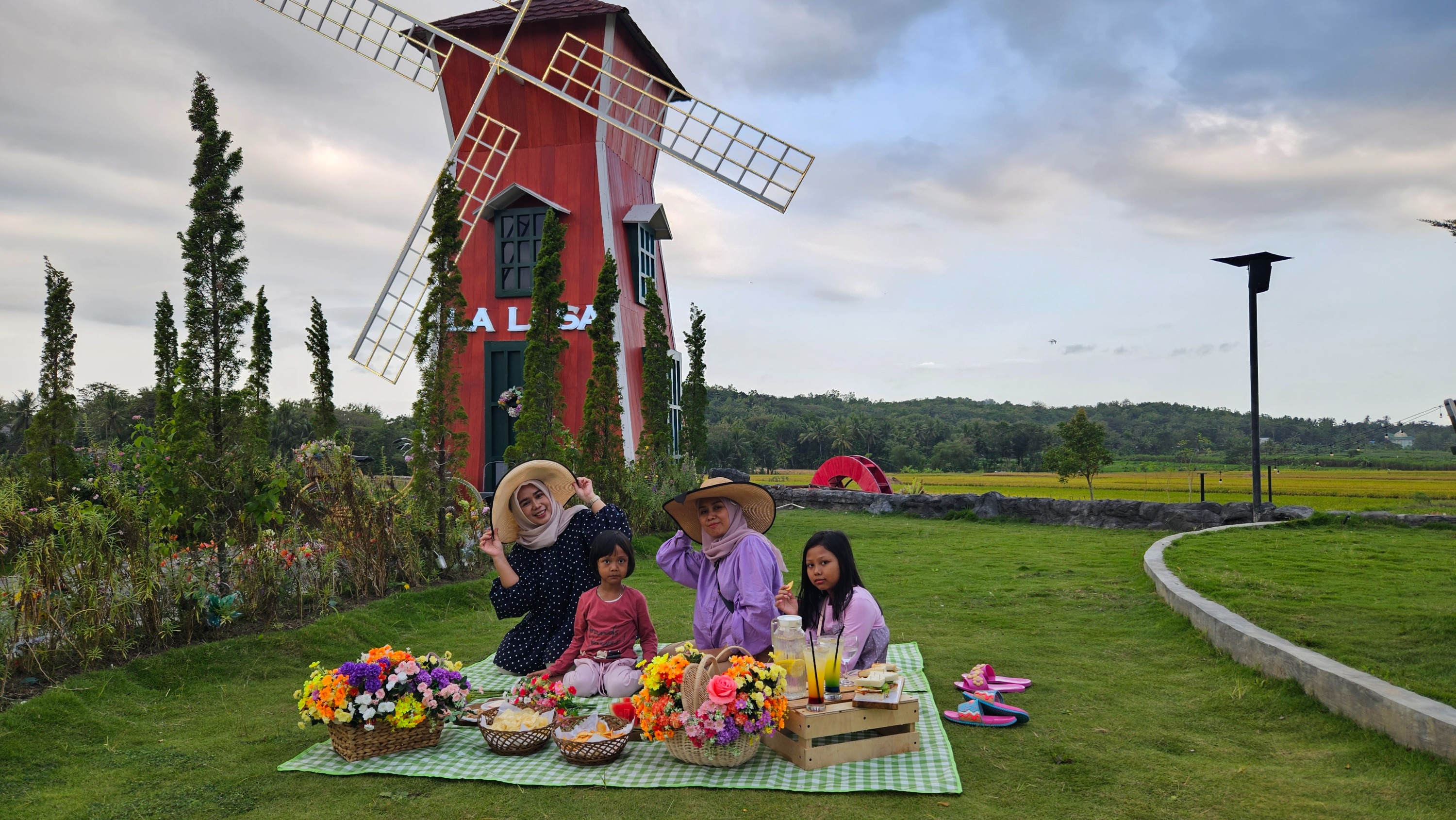 Sunrise at Tumpeng Menoreh, Studio Alam Tour from Yogyakarta